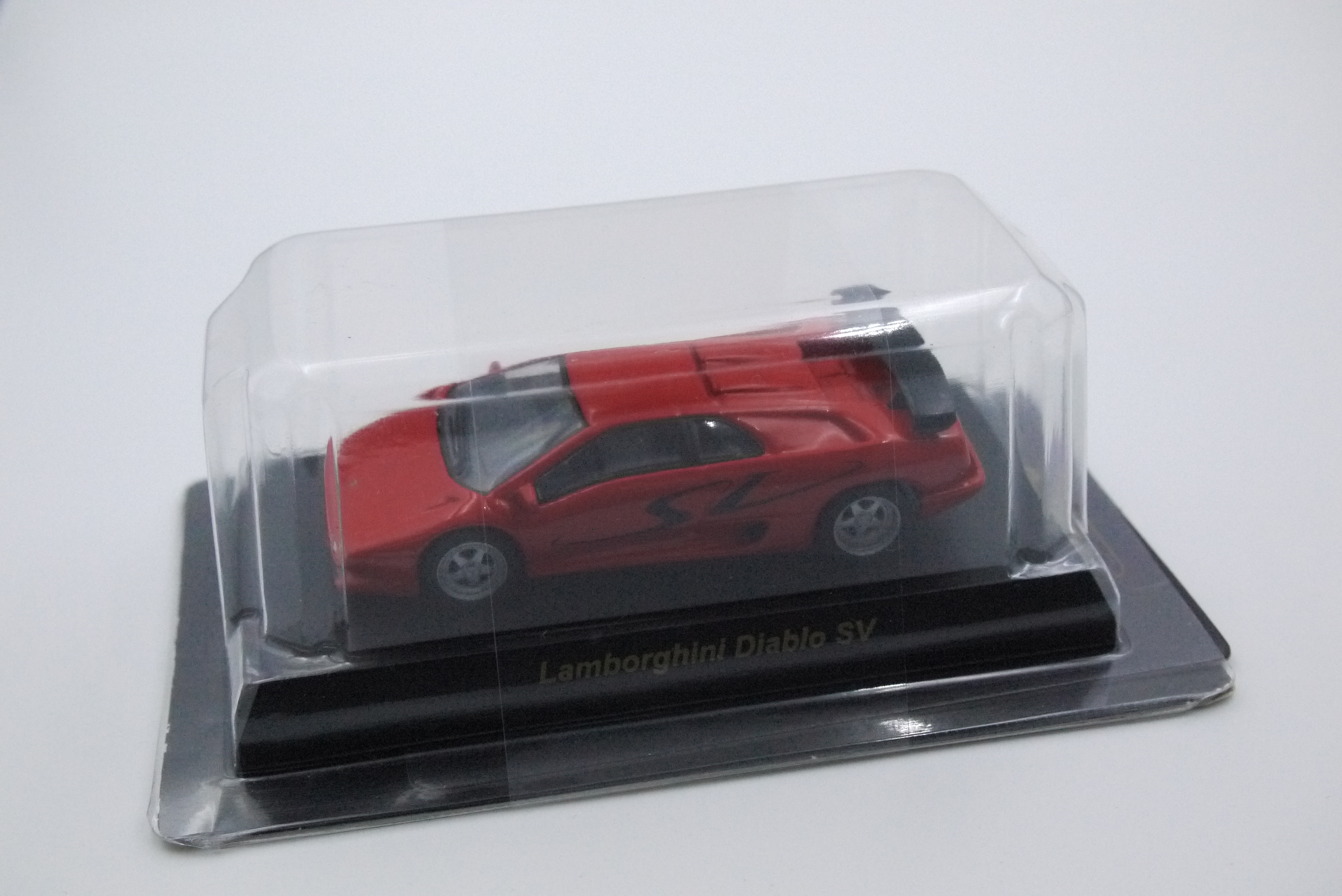 KYOSHO LAMBORGHINI DIABLO SV RED
