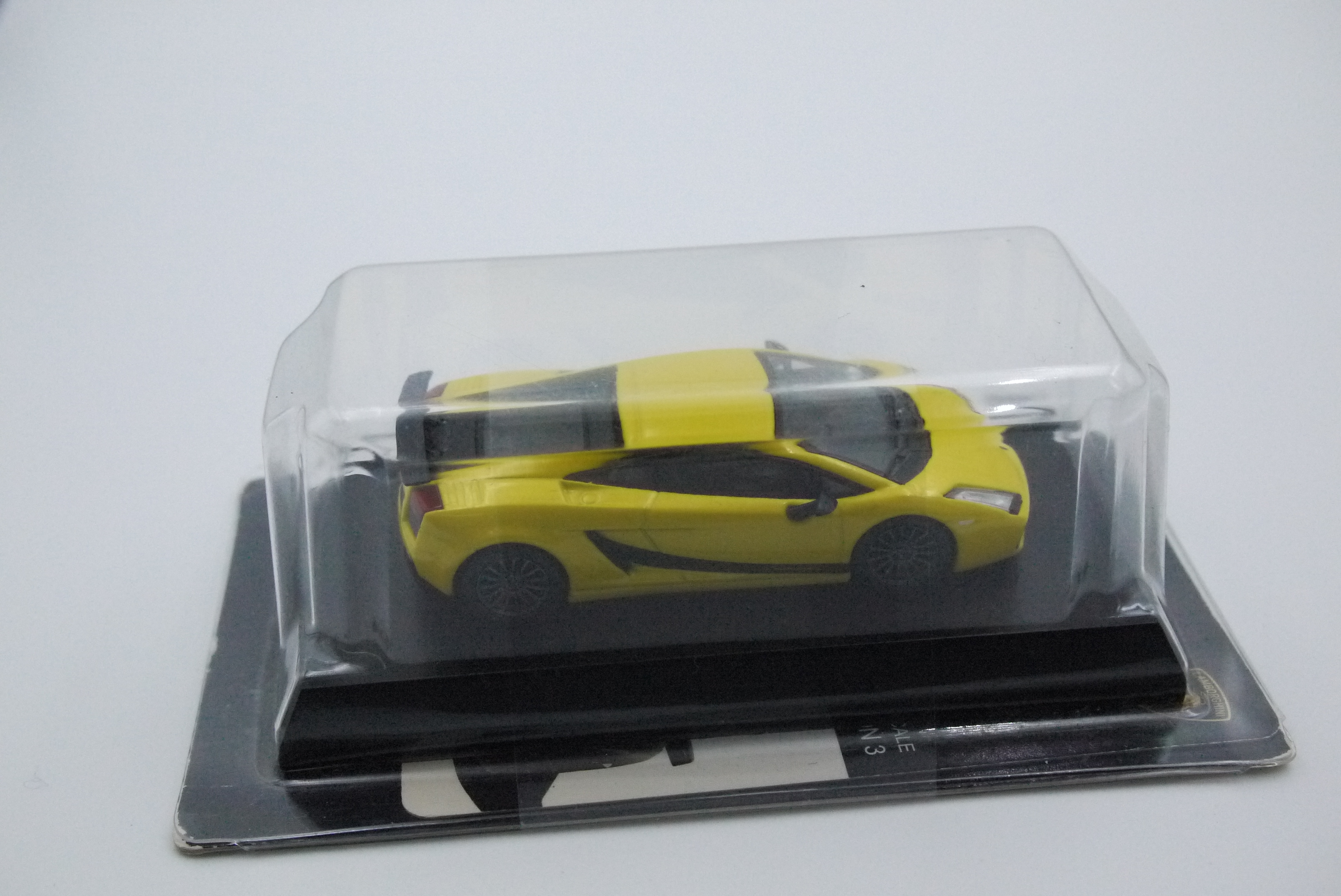 KYOSHO LAMBORGHINI GALLARDO SUPERLEGGERA YELLOW