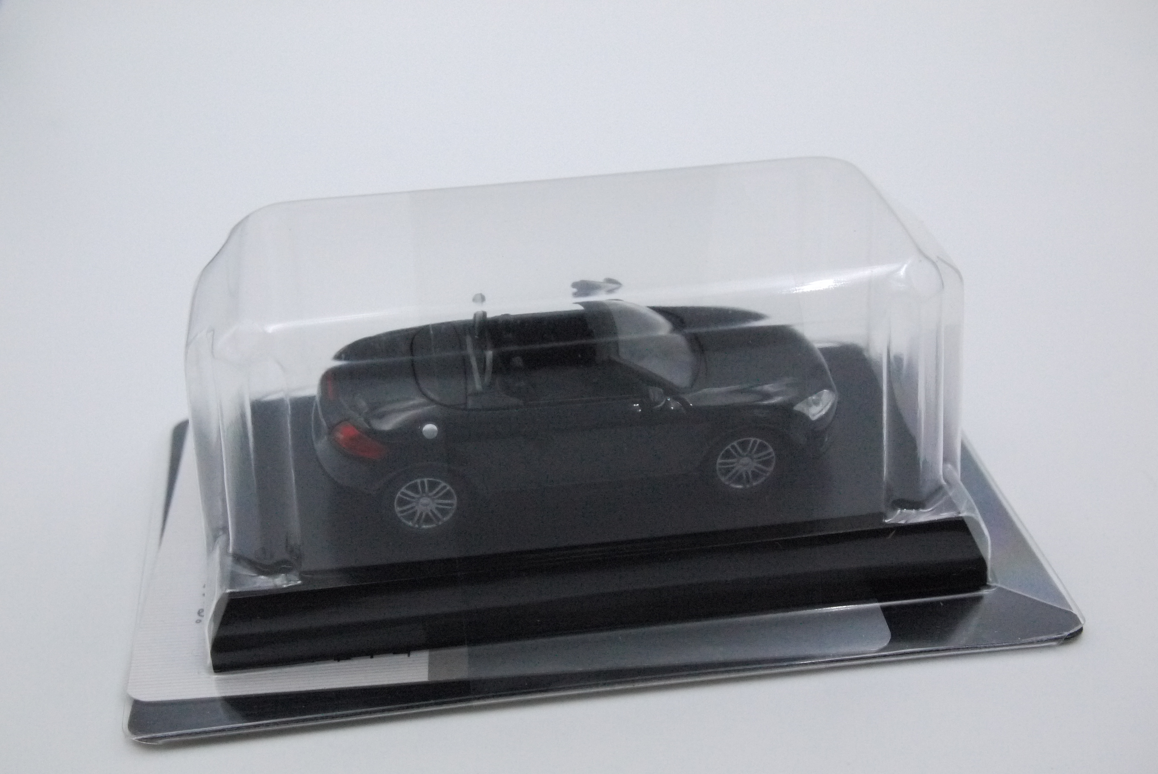 KYOSHO AUDI TT ROADSTER BLACK