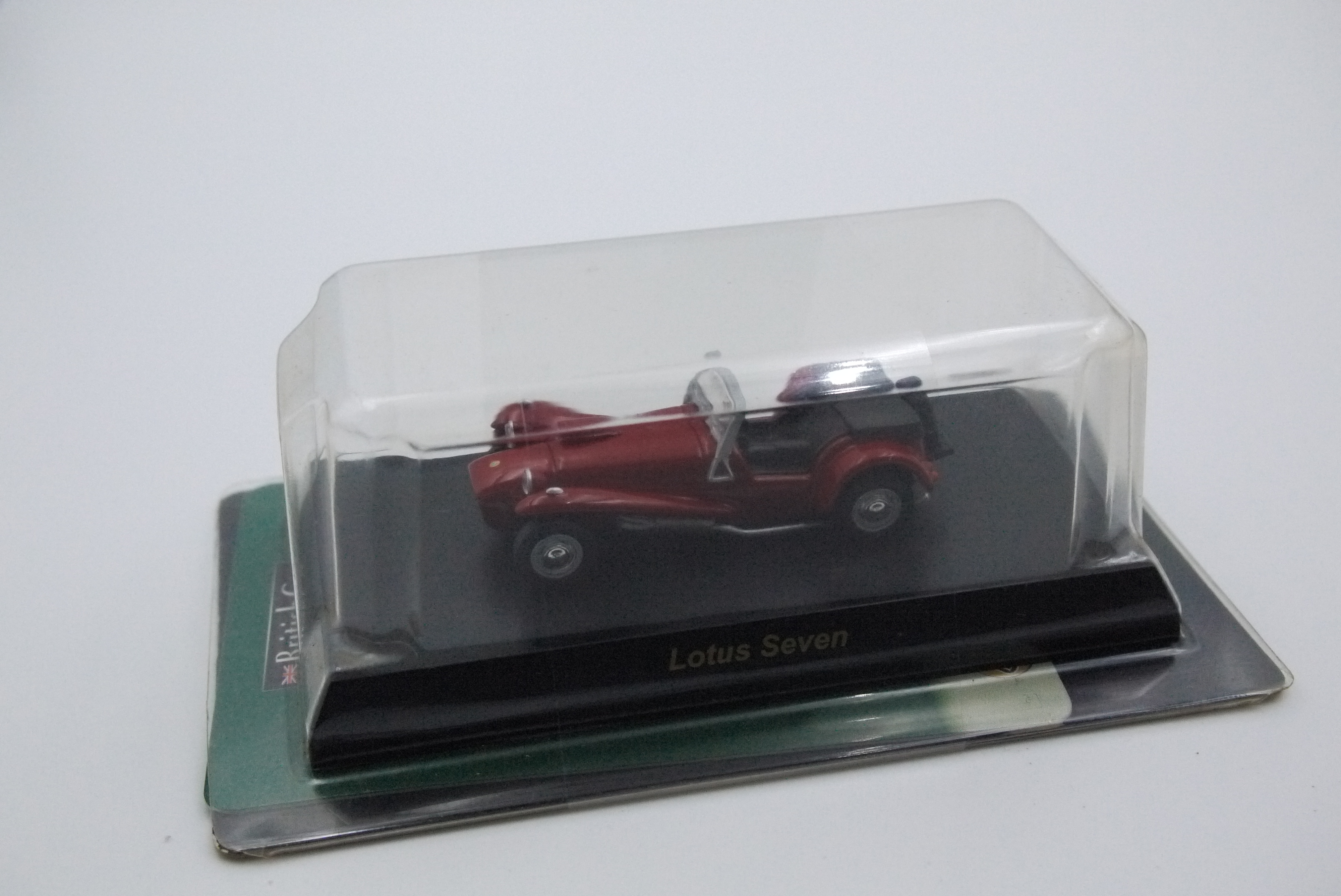 KYOSHO LOTUS SEVEN RED