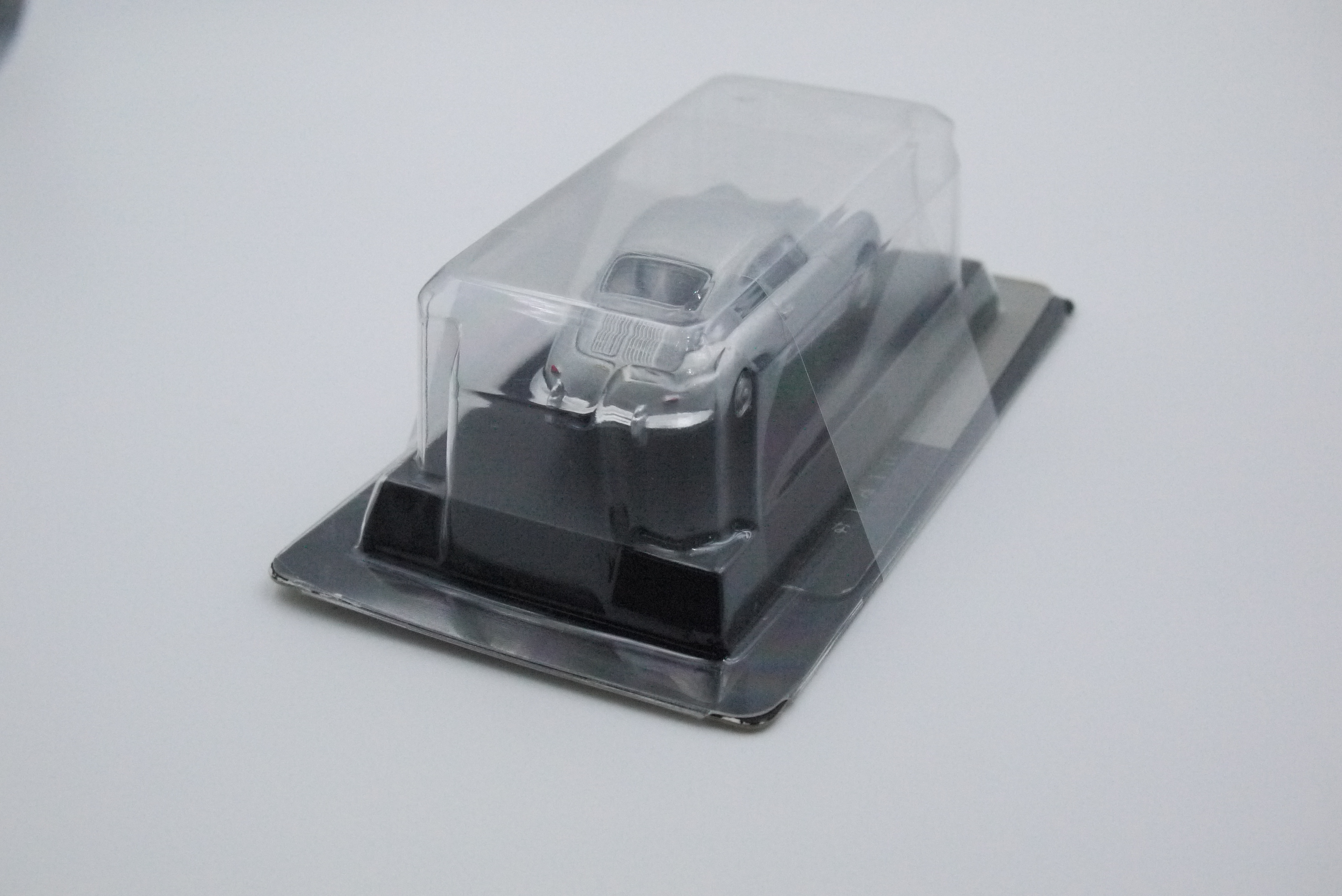 KYOSHO PORSCHE 356C COUPE SILVER