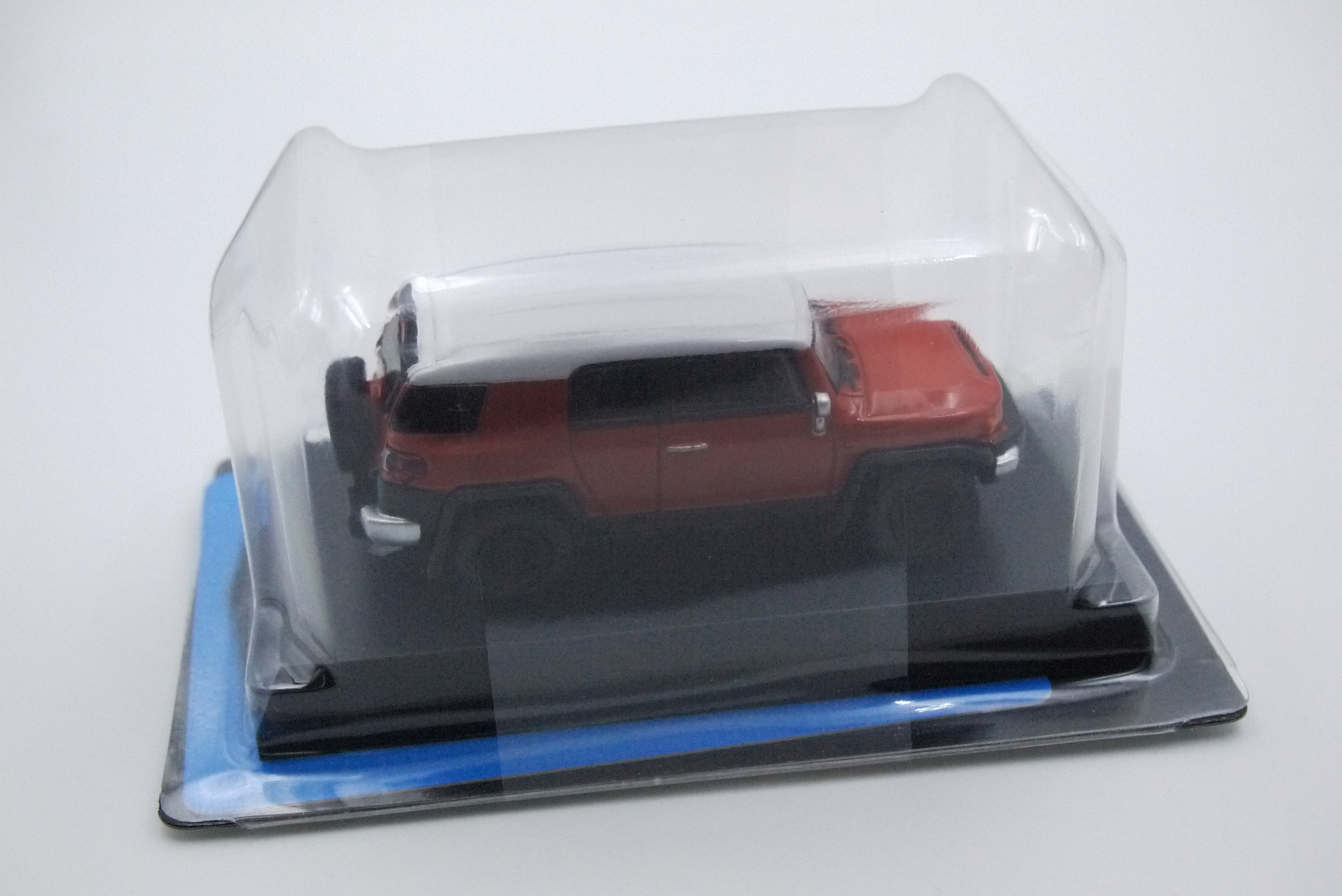 KYOSHO TOYOTA FJ CRUISER ORANGE