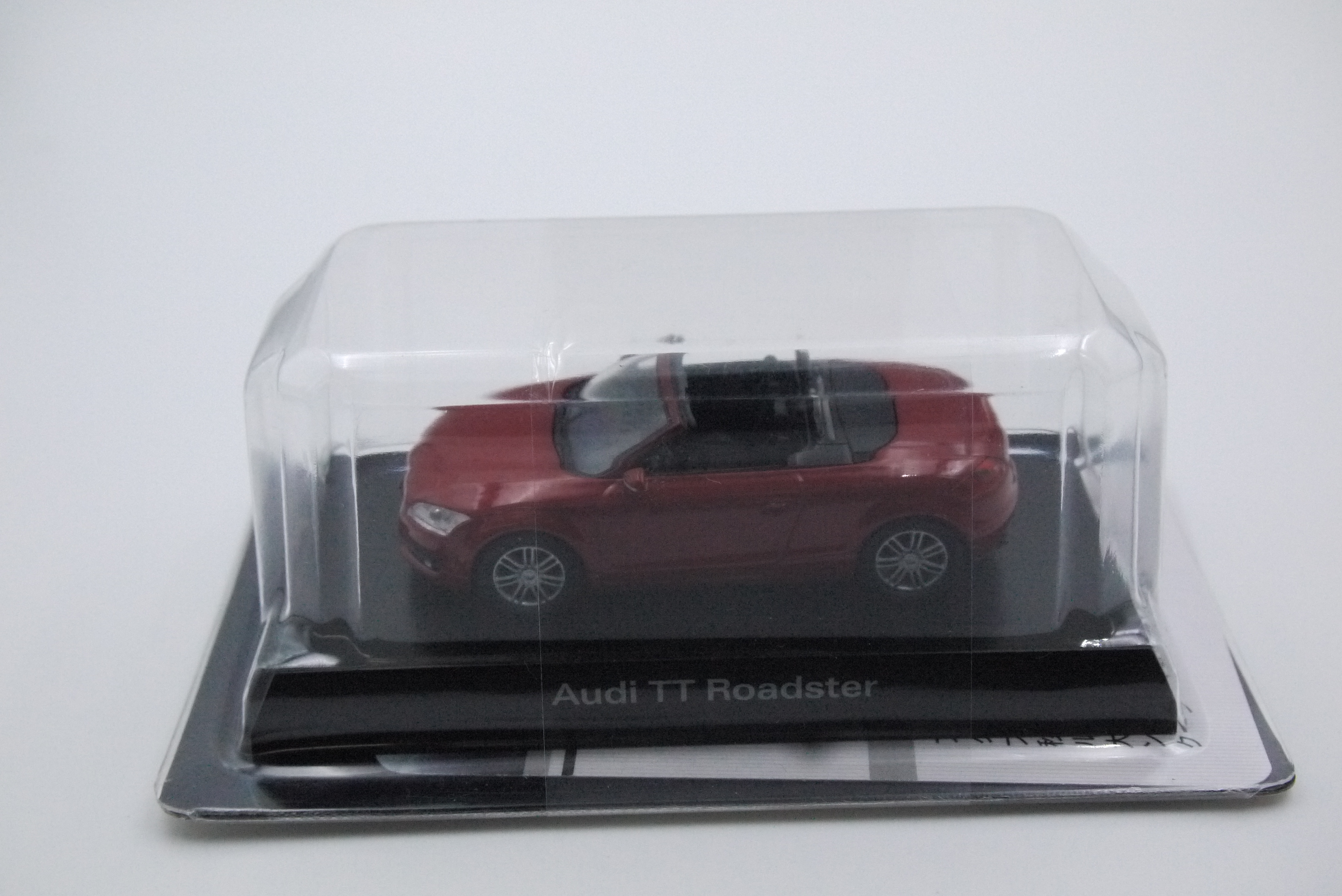 KYOSHO AUDI TT ROADSTER RED