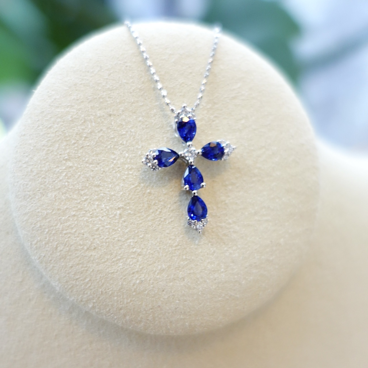 18K金藍寶石鑽石吊墜-十字架