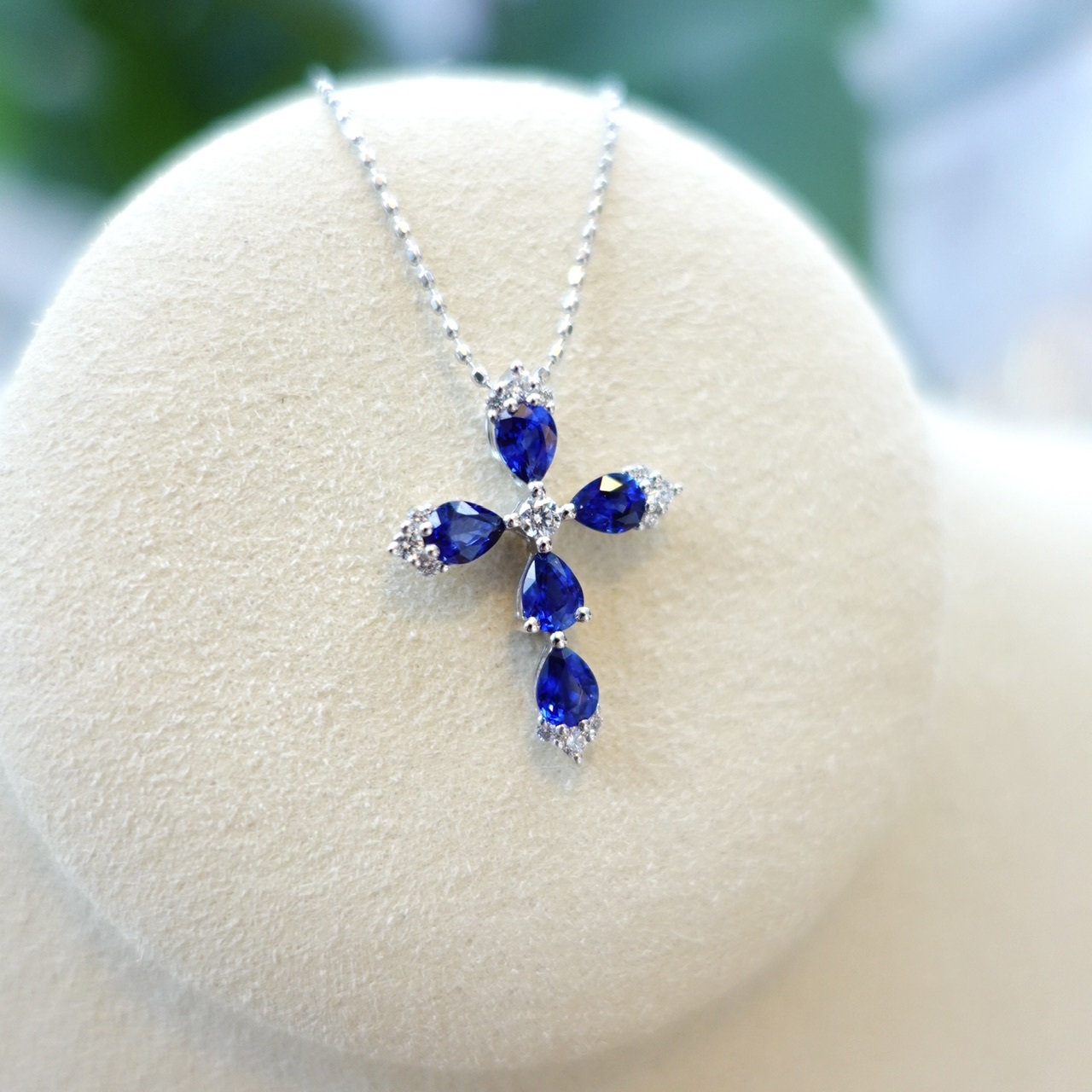 18K金藍寶石鑽石吊墜-十字架