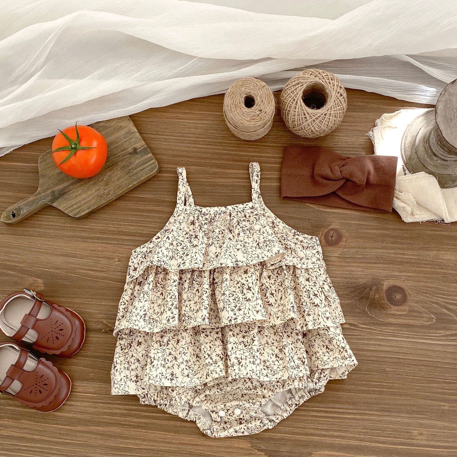 純棉落葉吊帶包屁衣