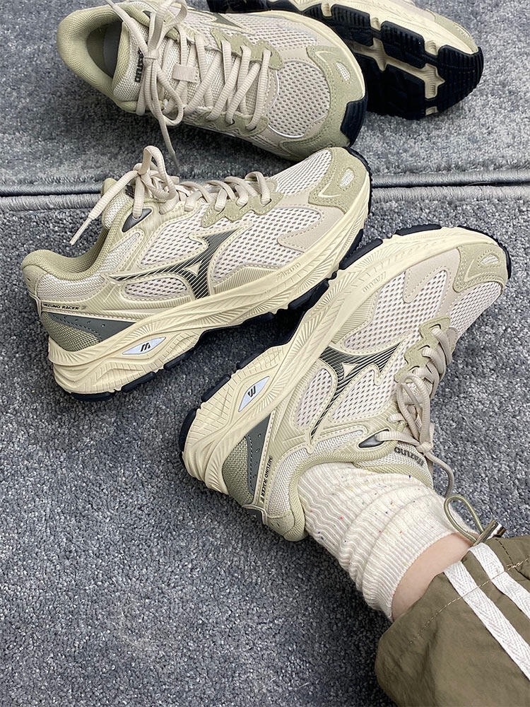 MIZUNO 美津濃 Racer S 燕麥奶昔 奶油色 奶油底 復古 慢跑鞋 老爹鞋 D1GH223515/預購