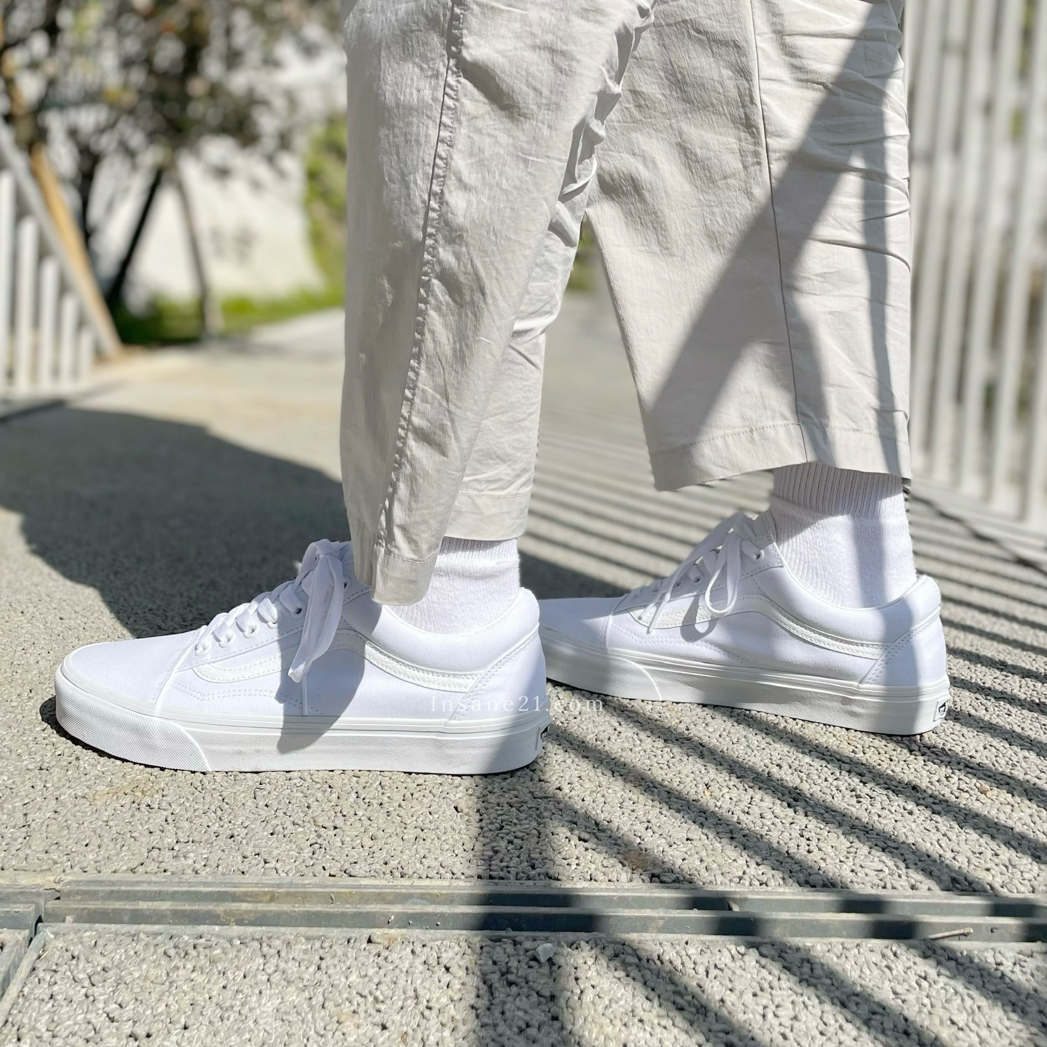 VANS OLD SKOOL  全白  小白鞋 基本款 帆布鞋 滑板鞋 VN000D3HW00