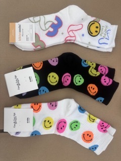 韓國連線 彩色笑臉中襪 （K3 F388）