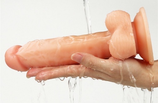 Lovetoy - Easy Strap on Set w Balls 7.5'' - Flesh