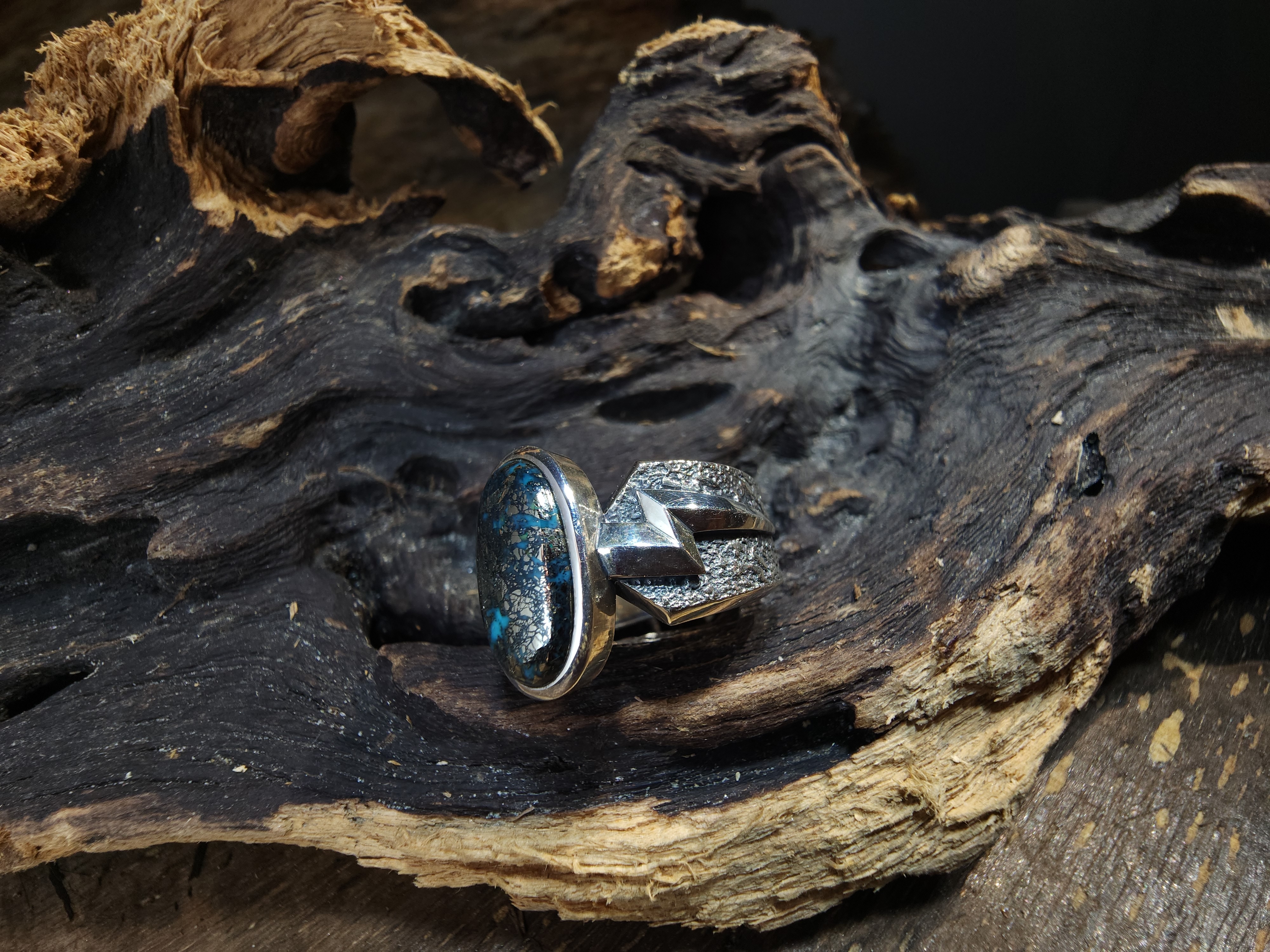 *Black Venom Jewelry- Freedom & Prayer 純銀銳角閃電戒鑲 Morenci II松石