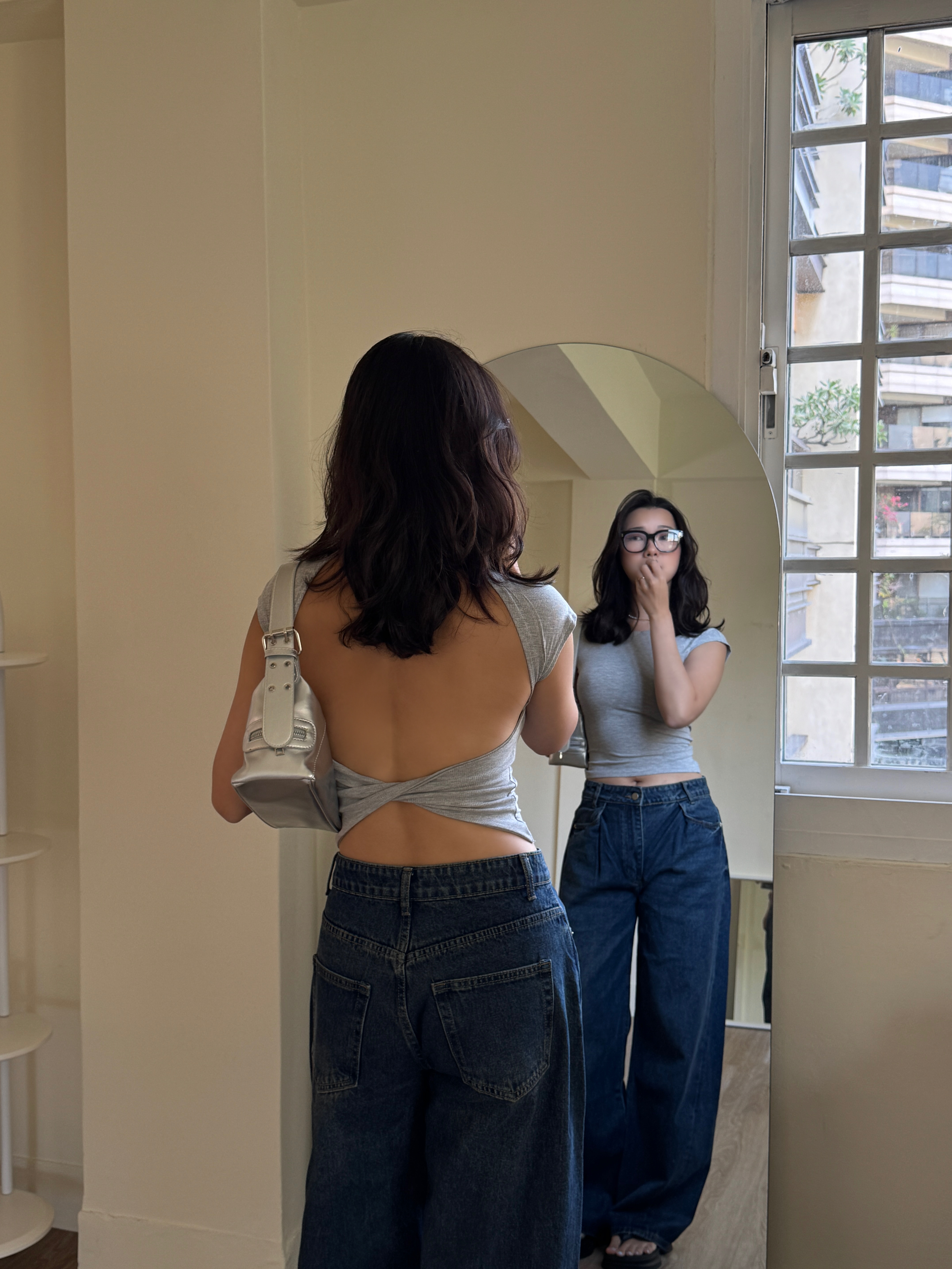 回頭率up💭辣妹大露背半袖上衣(2色)