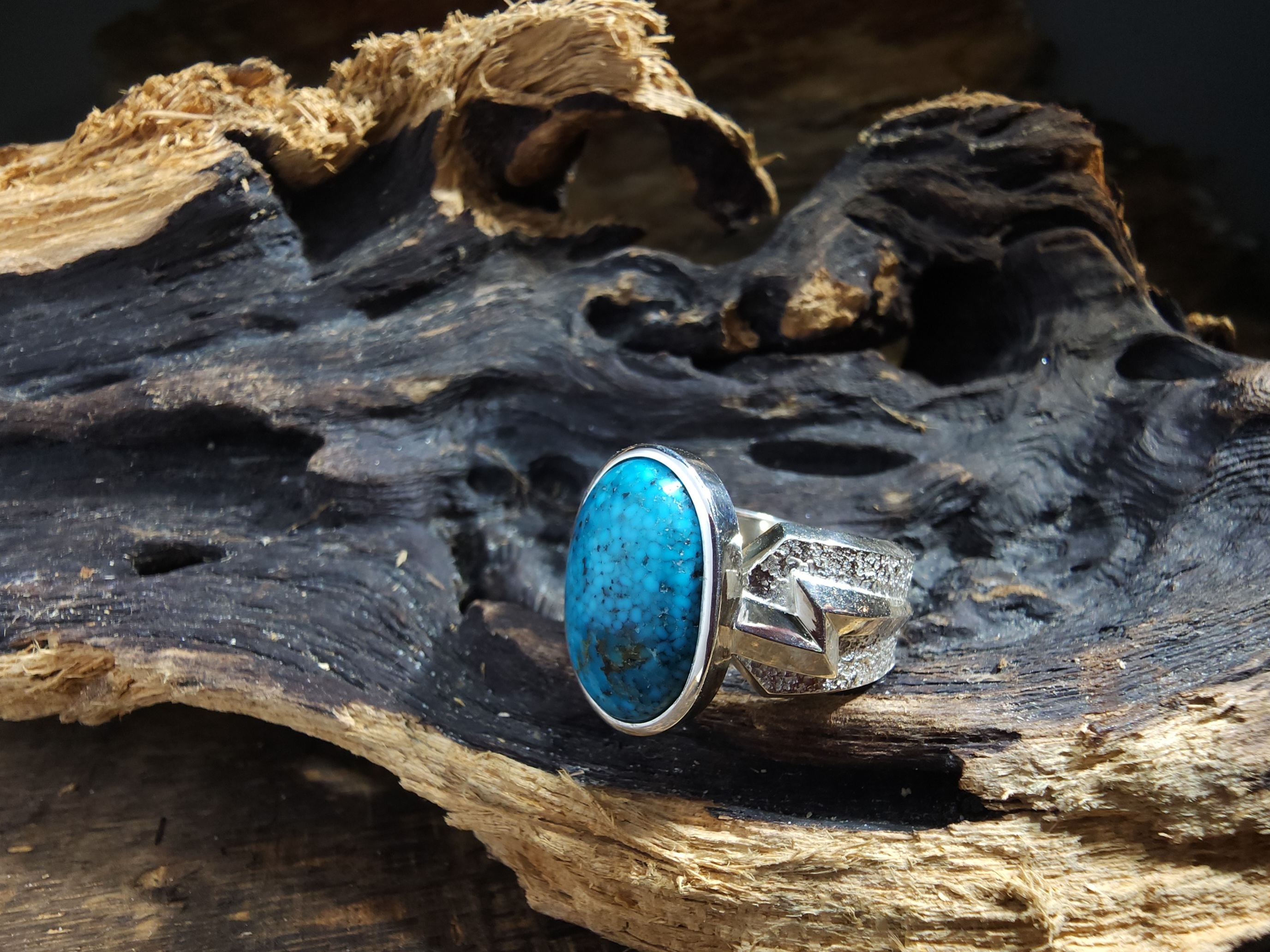 *Black Venom Jewelry- Freedom & Prayer 純銀銳角閃電戒鑲 Kingman松石