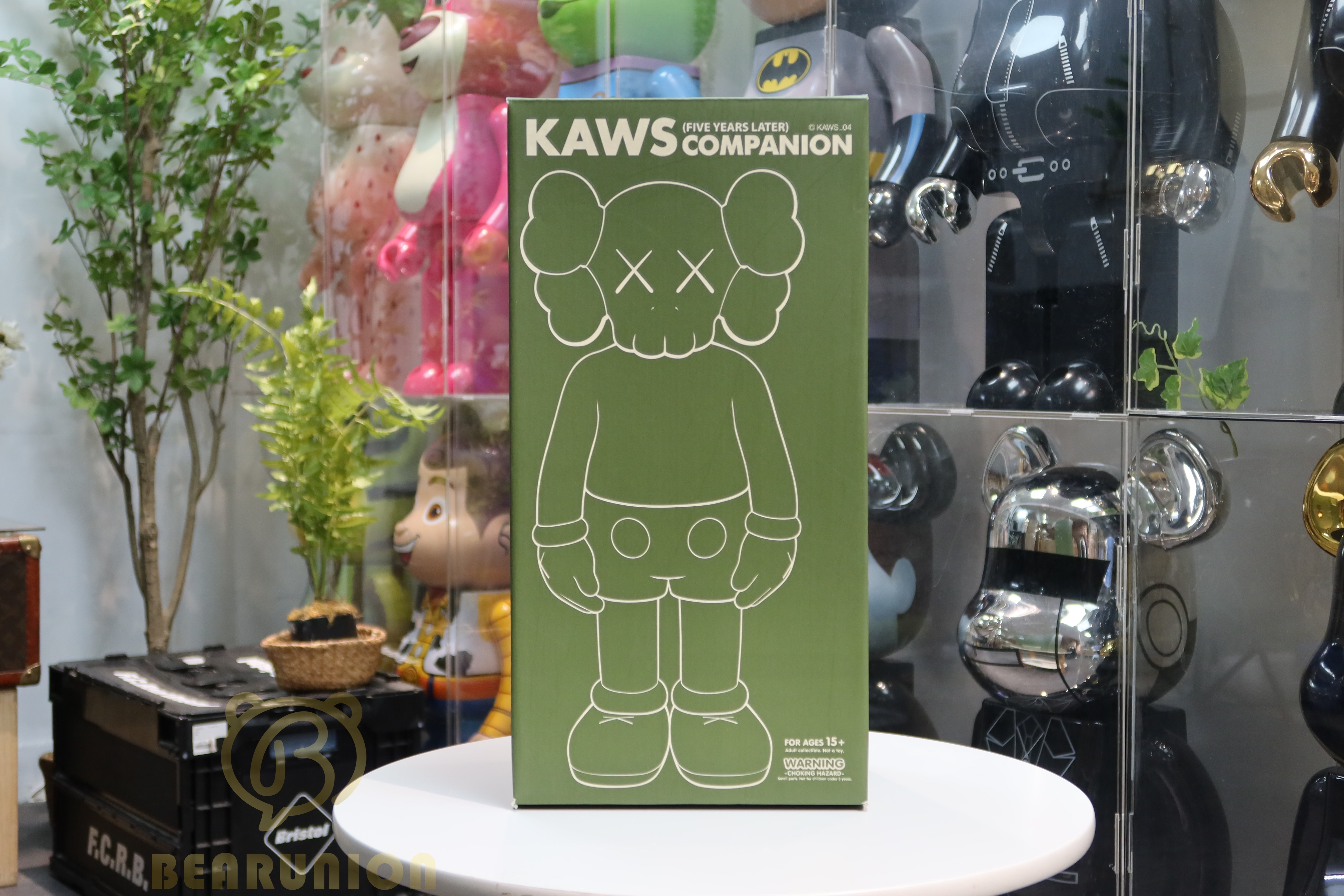 🥇現貨🥇KAWS Five Years Later CompanionVinyl FigureGlow In The Dark (Green Eyes)