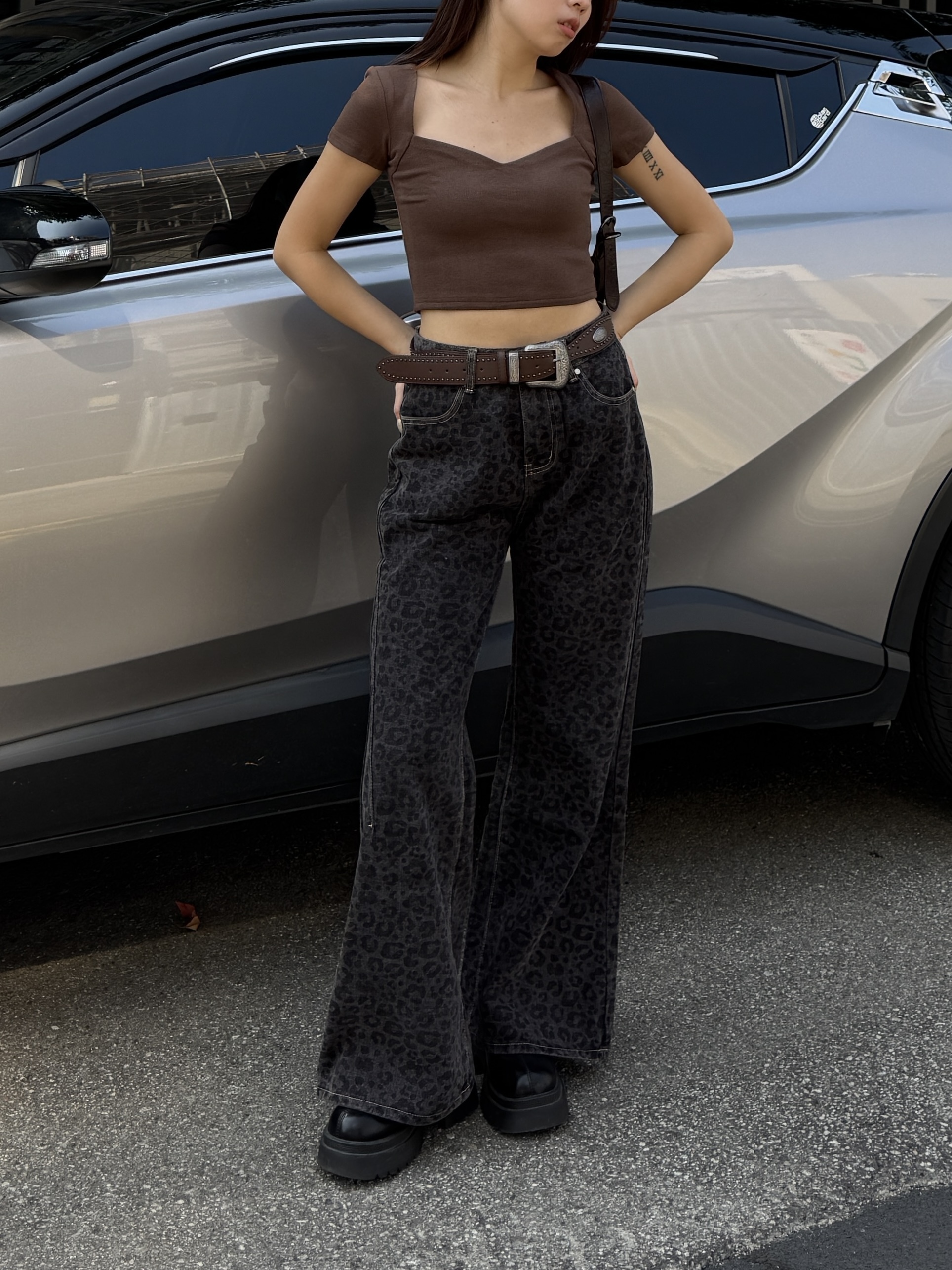 超人氣❤︎復古鉚釘雕花皮帶(2色)