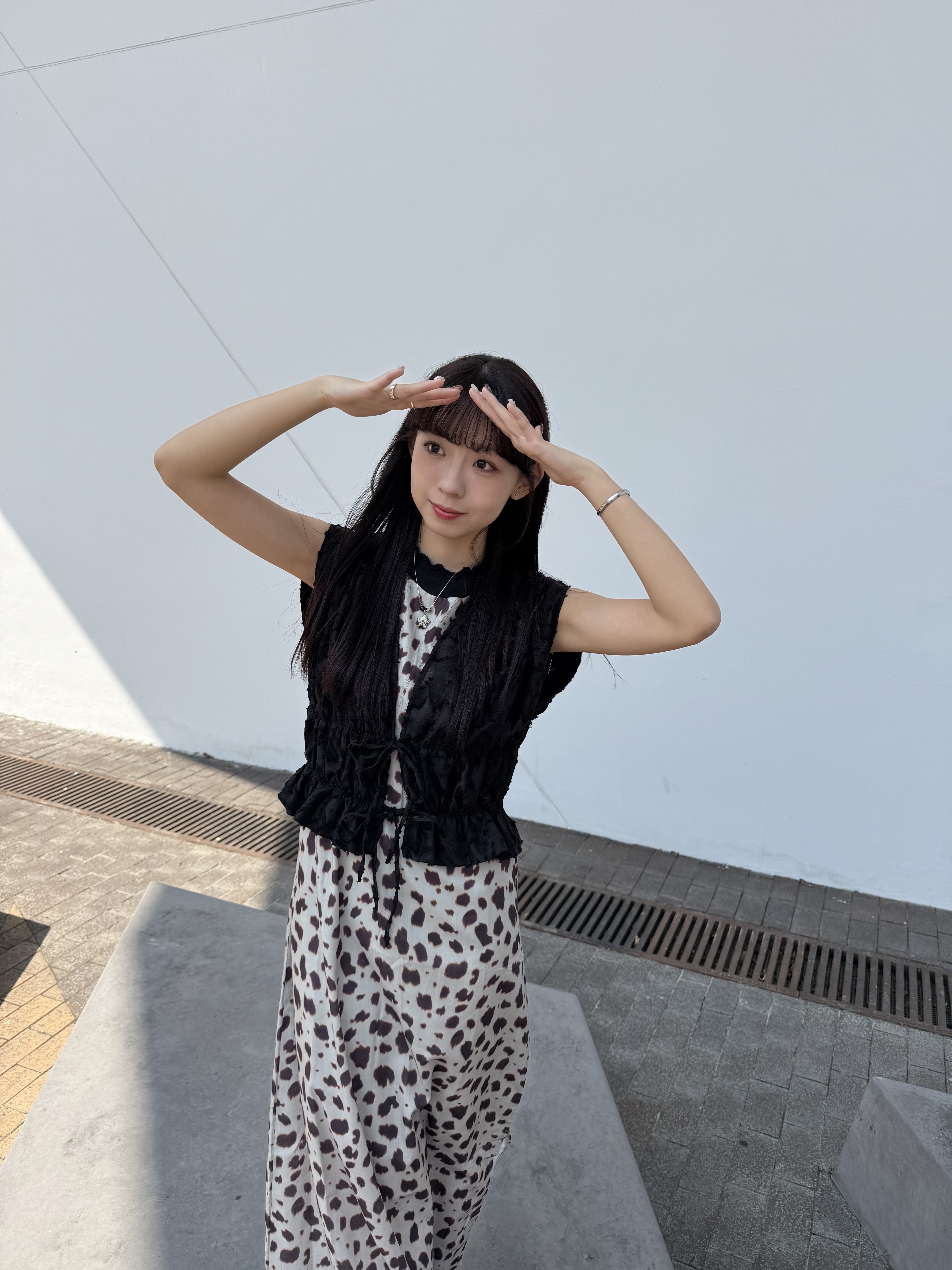 流蘇提花V-neck blouse