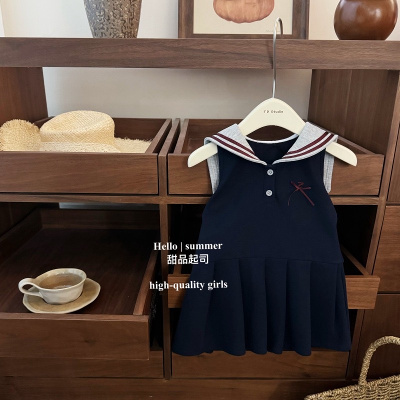 學院風百褶洋裝