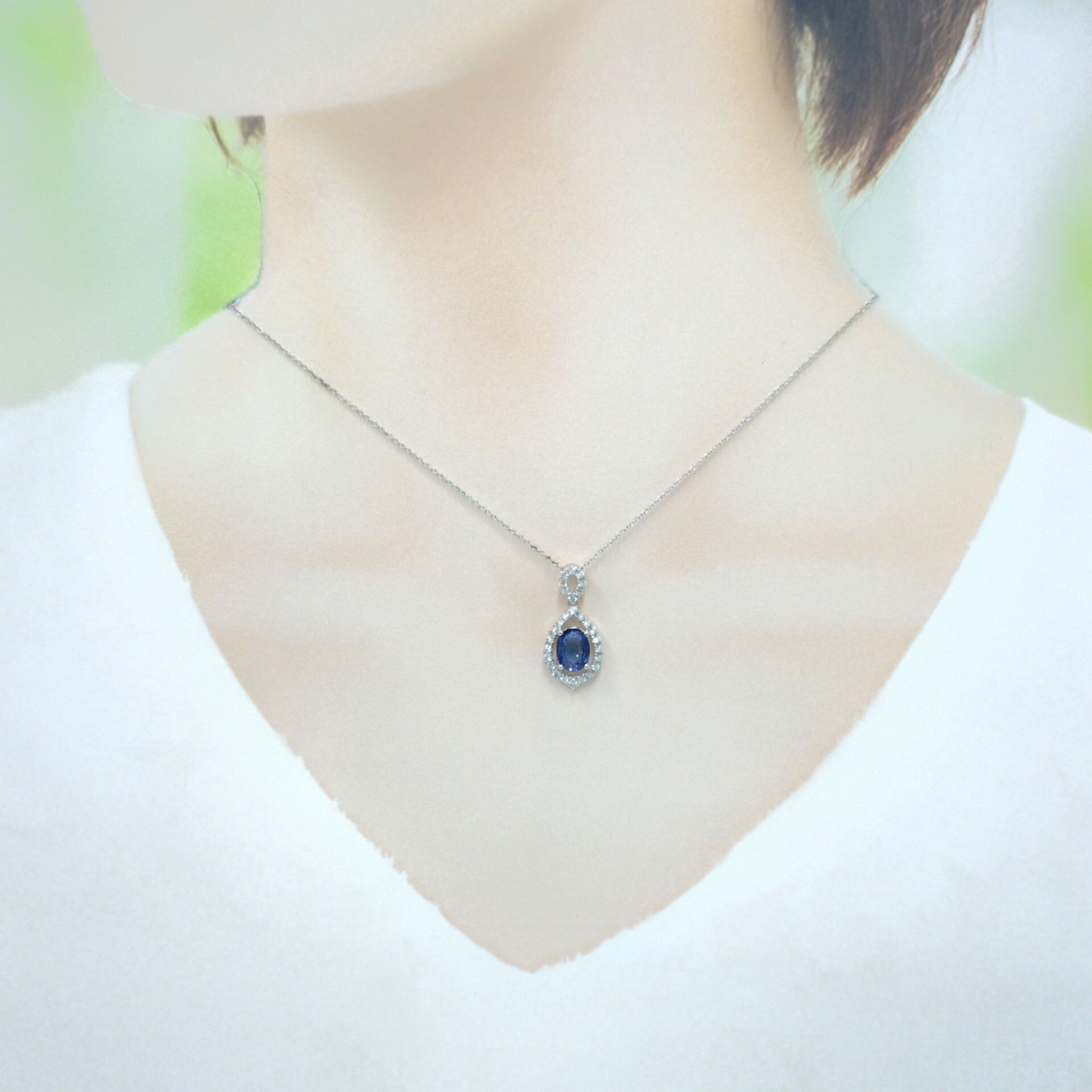 18K White Gold 1.73ct Sapphire and Diamond Pendant