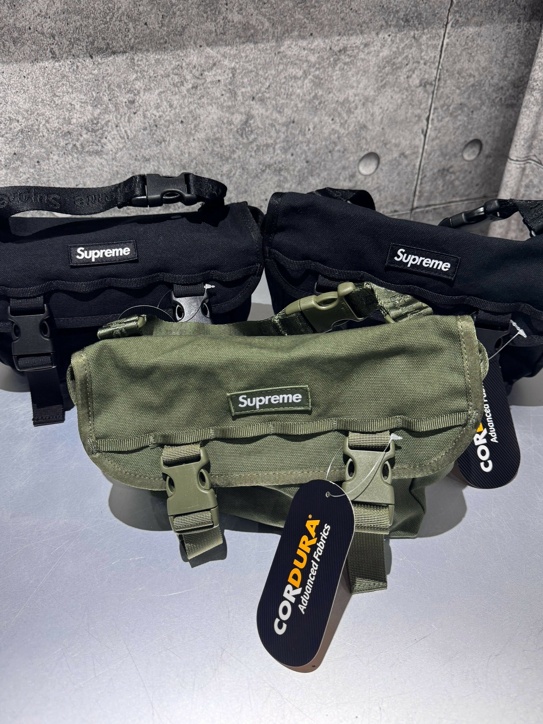 Supreme Mini Messenger Bag 郵差小包 肩背包