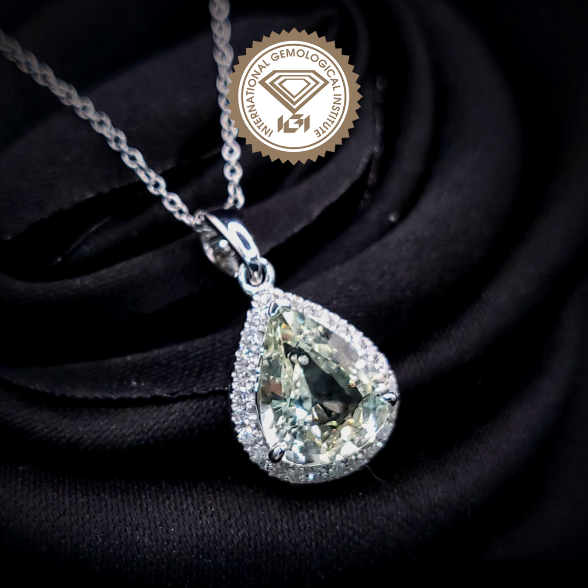 18K White Gold 1.95ct Sapphire and Diamond Pendant