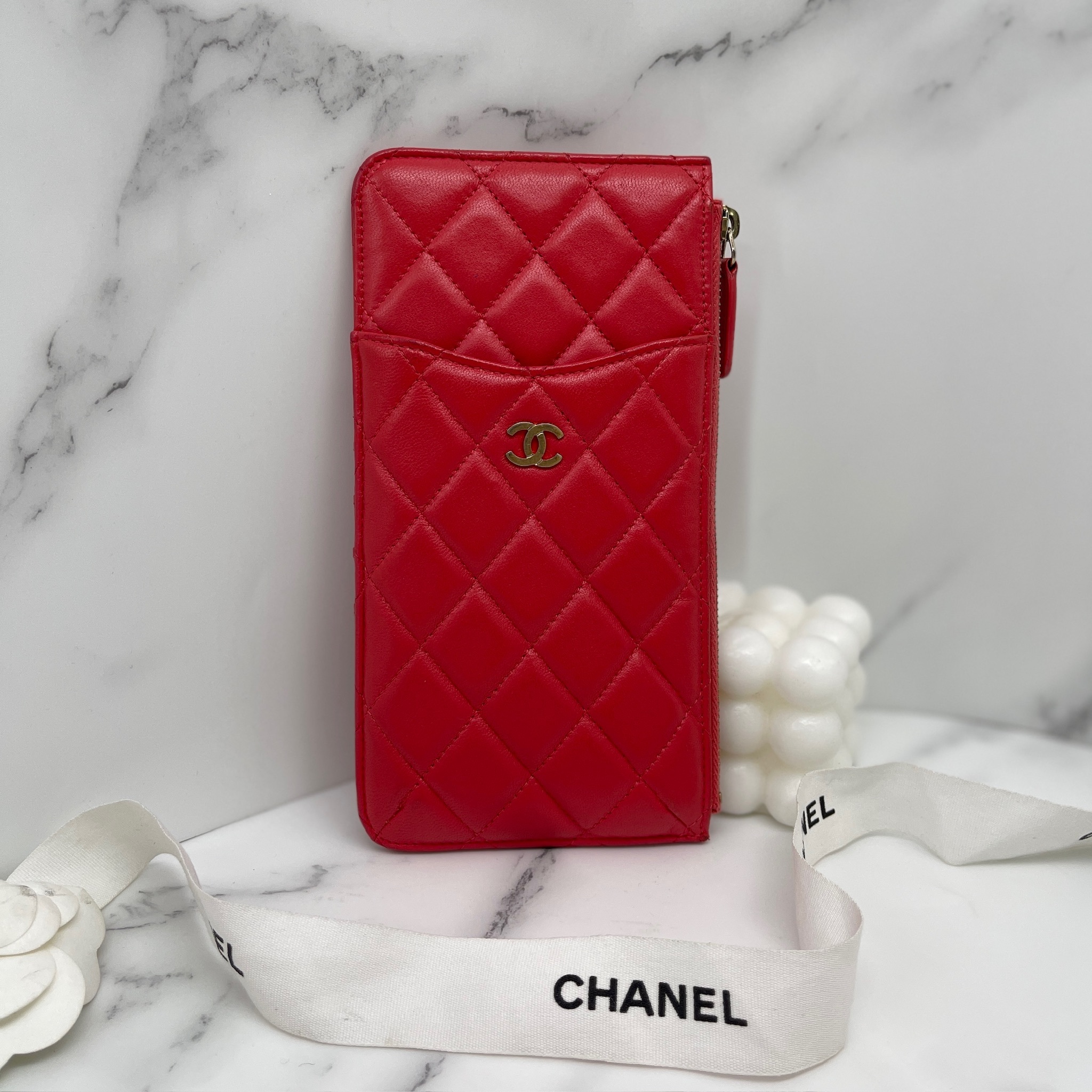 Chanel Classic Pouch (red)