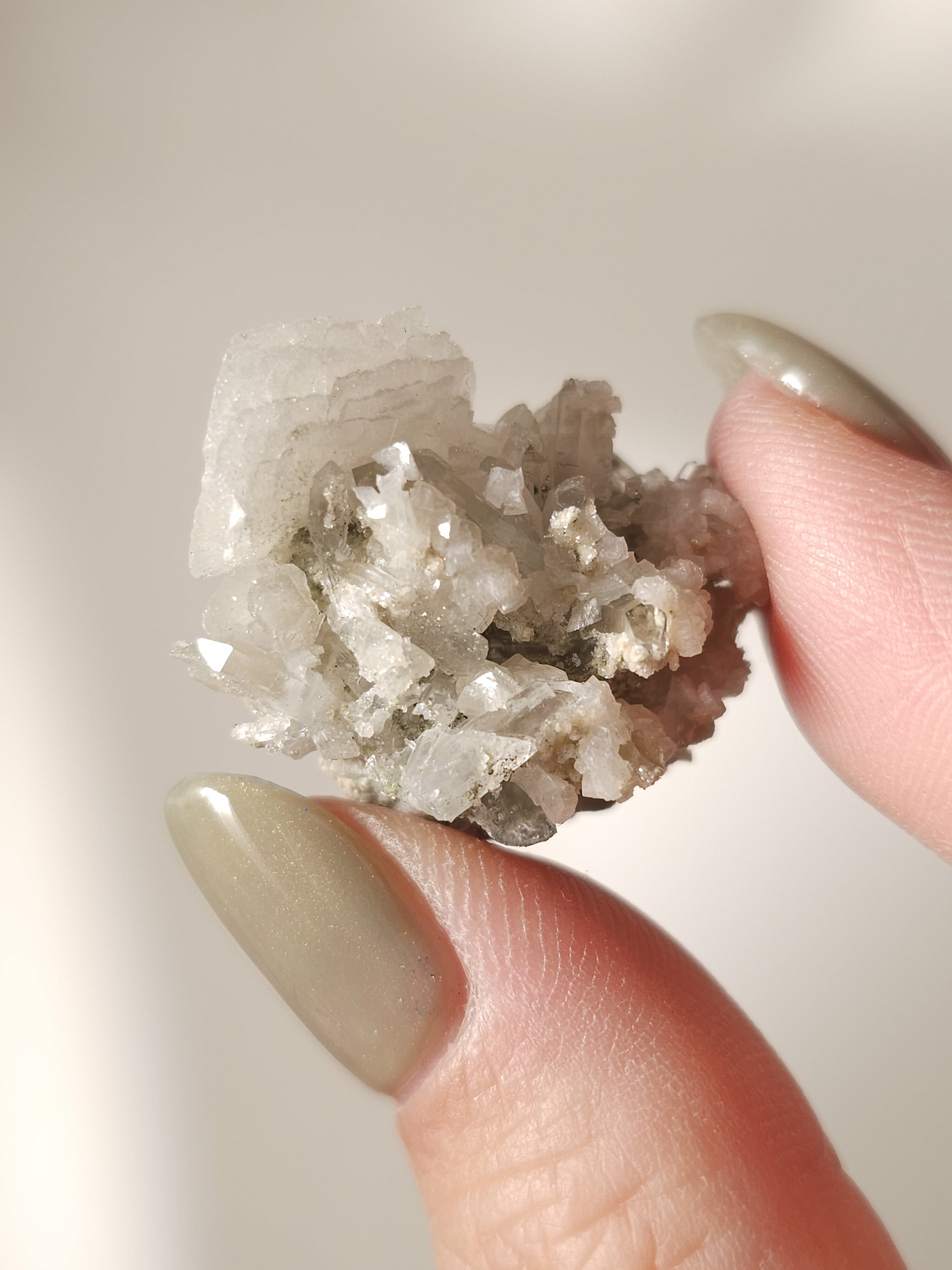 水晶白鉛方解粉色螢光反應 #c146