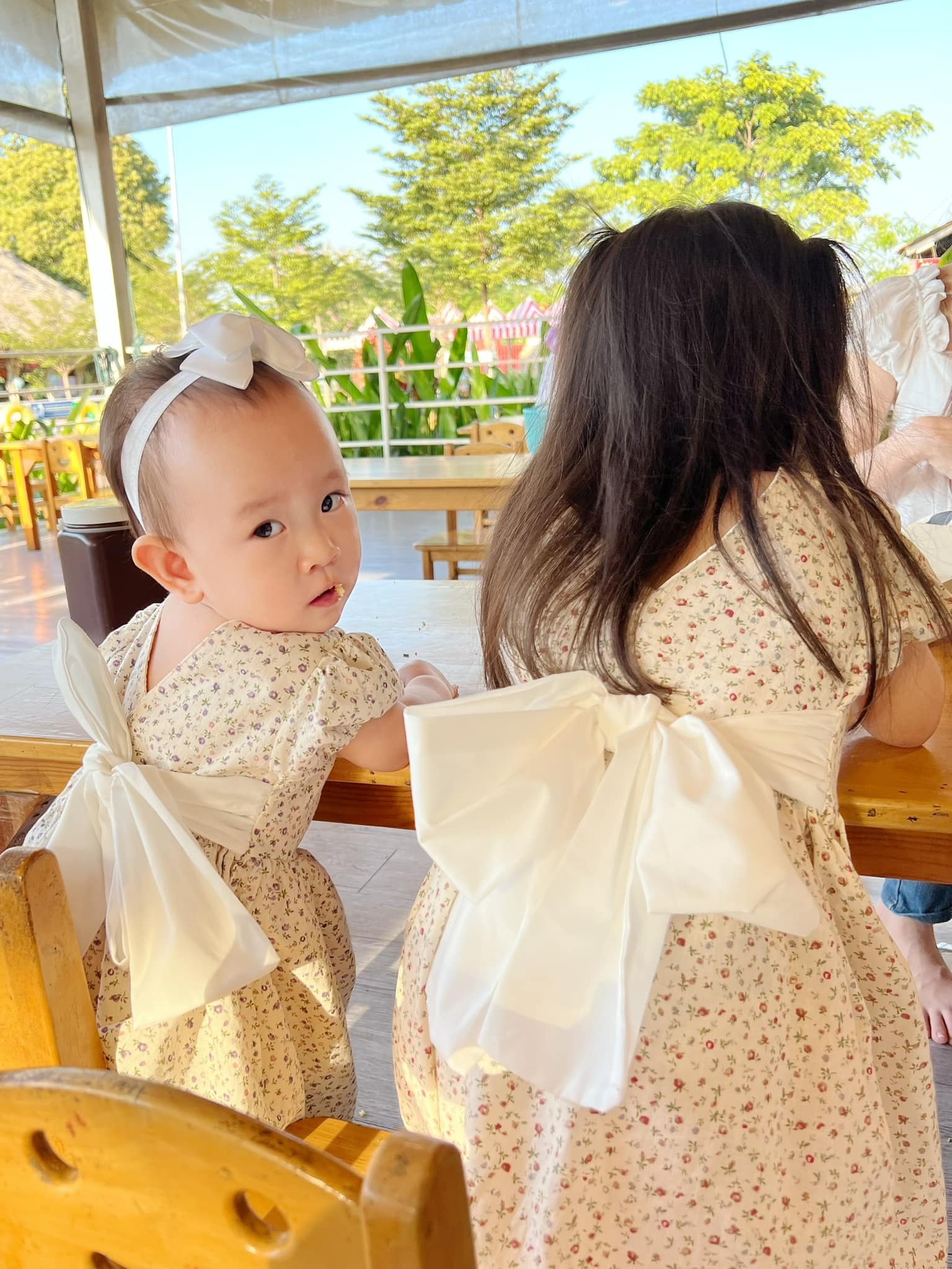 泰國-小碎花蝴蝶結親子洋裝-小童洋裝