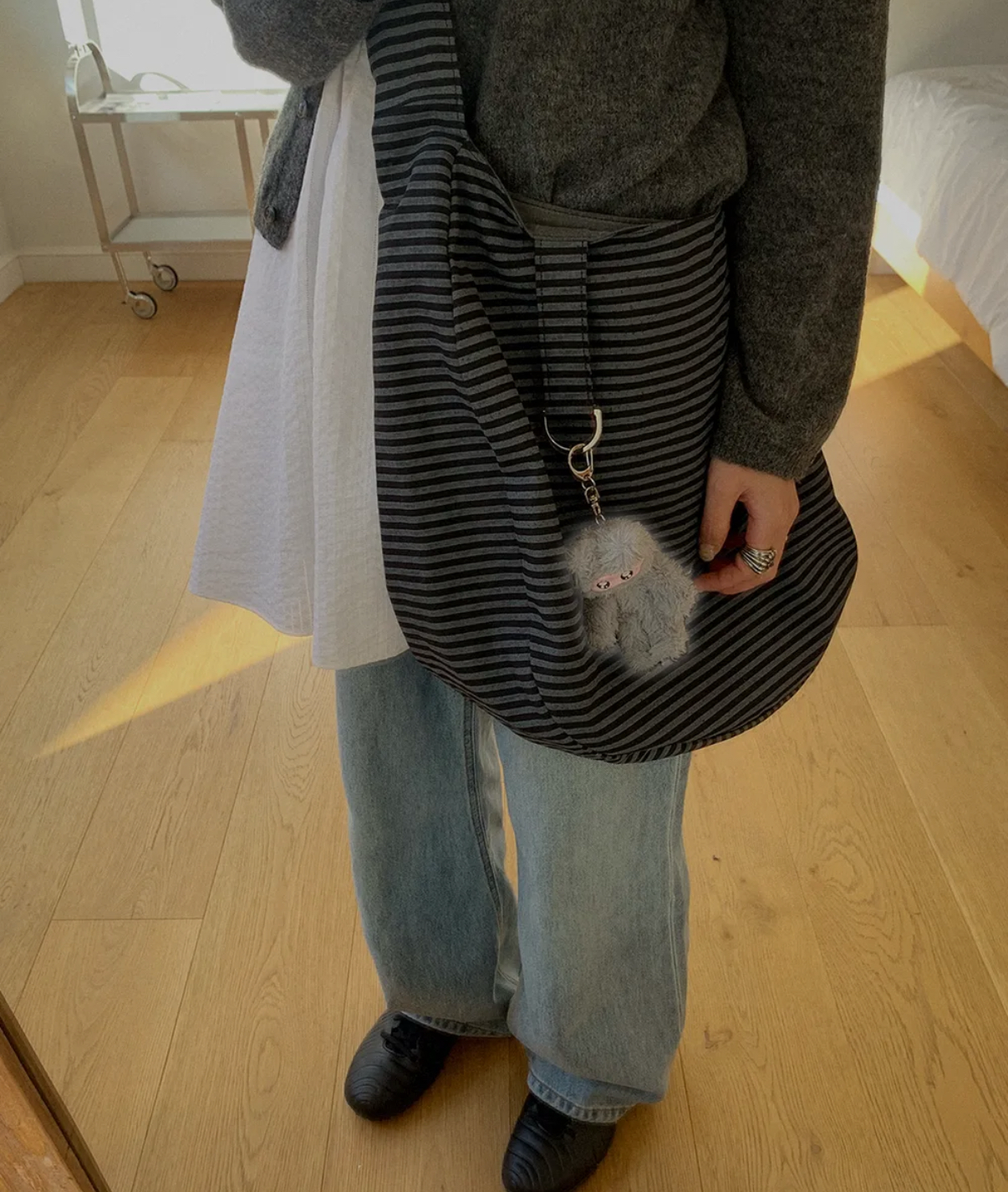KARINA同款] ITZAVIBE - REVERSIBLE STRIPE BAG