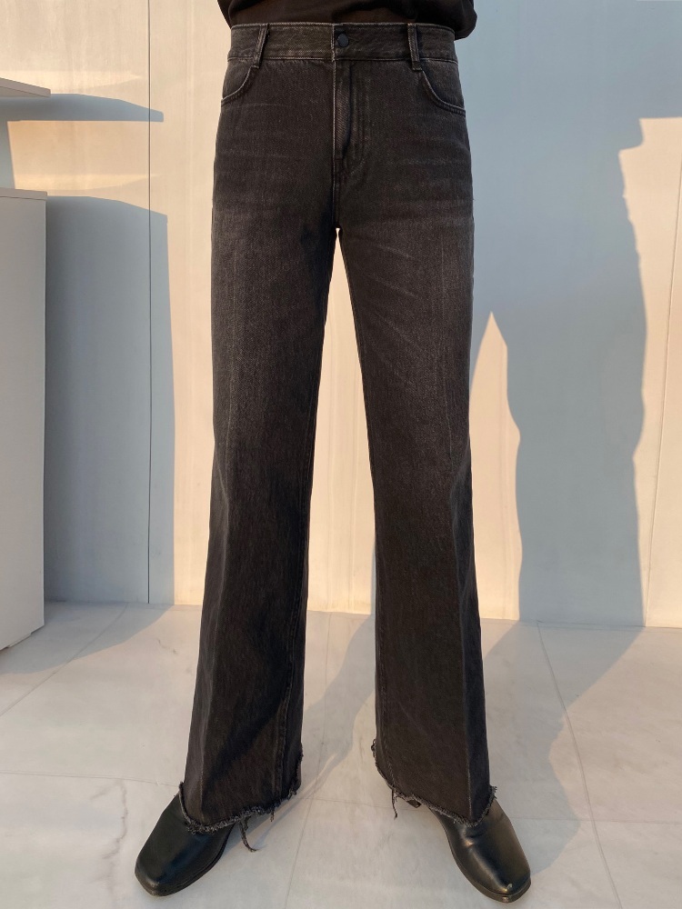 剪裁修身靴型牛仔褲