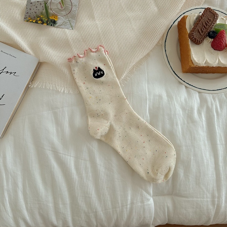 療癒系刺繡襪子 必須包色