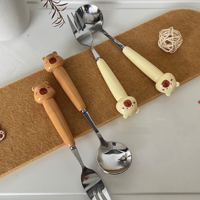 《03230》卡皮巴拉餐具組