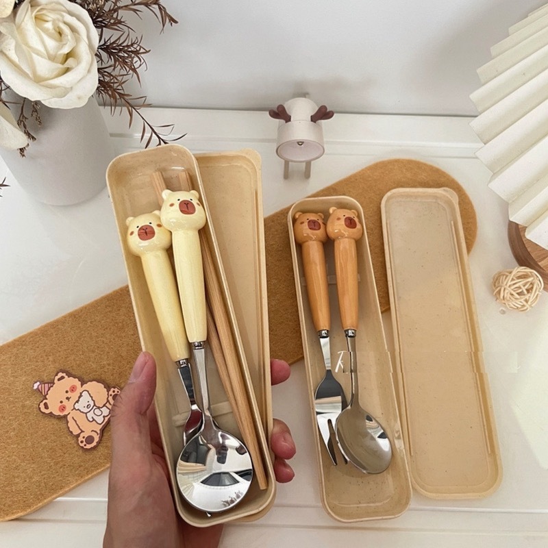 《03230》卡皮巴拉餐具組