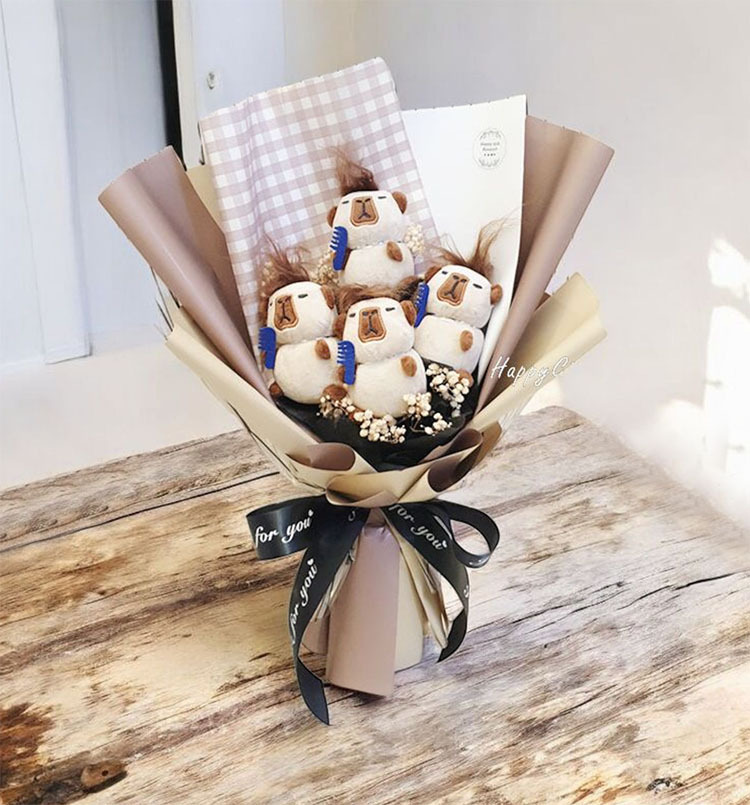 4隻10cm咖啡卡比巴拉花束,男生的卡比巴拉花束