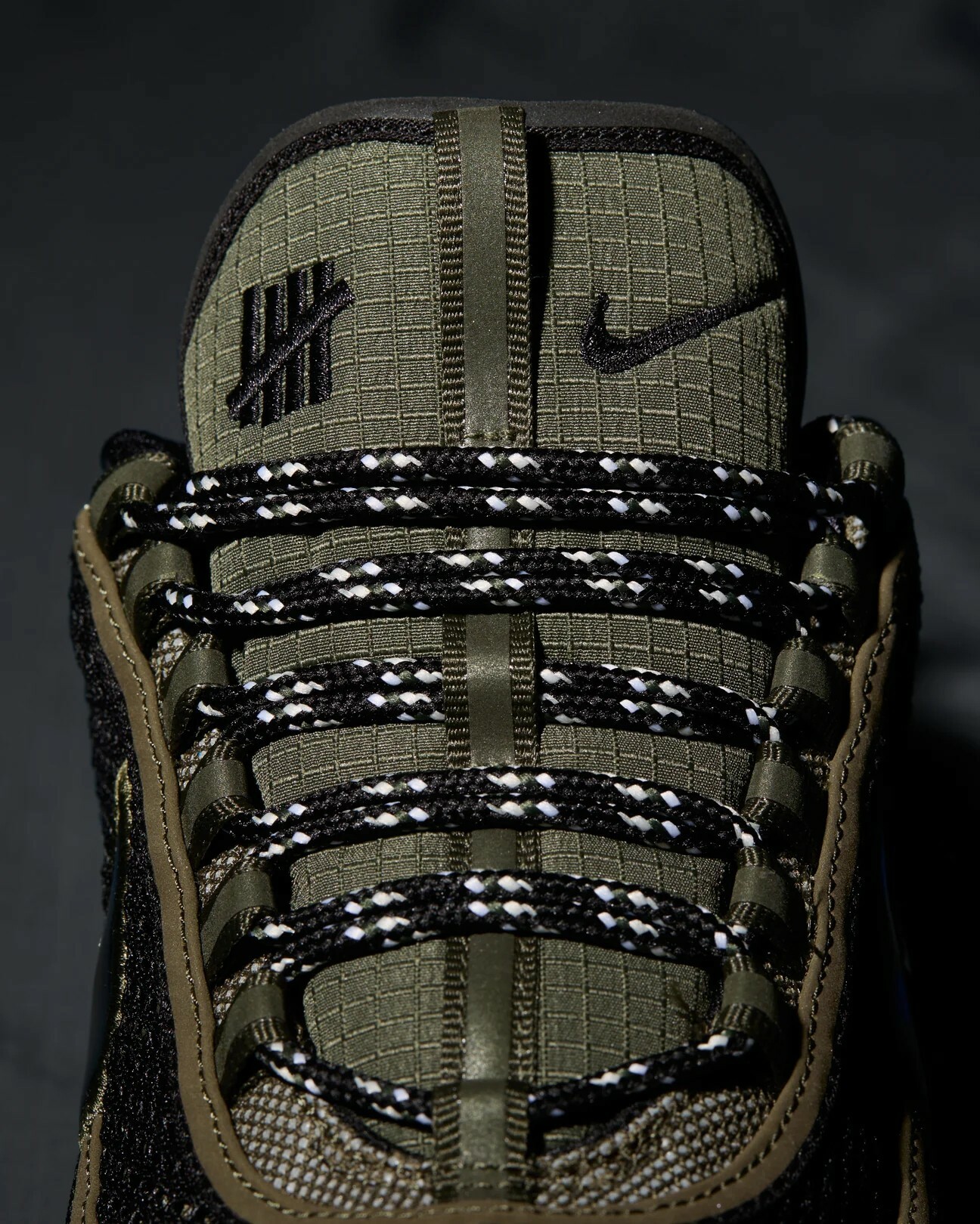 【Focus Store】預購 UNDEFEATED x Nike Zoom Spiridon SP "Cargo Khaki" 黑軍綠 HV4847-300