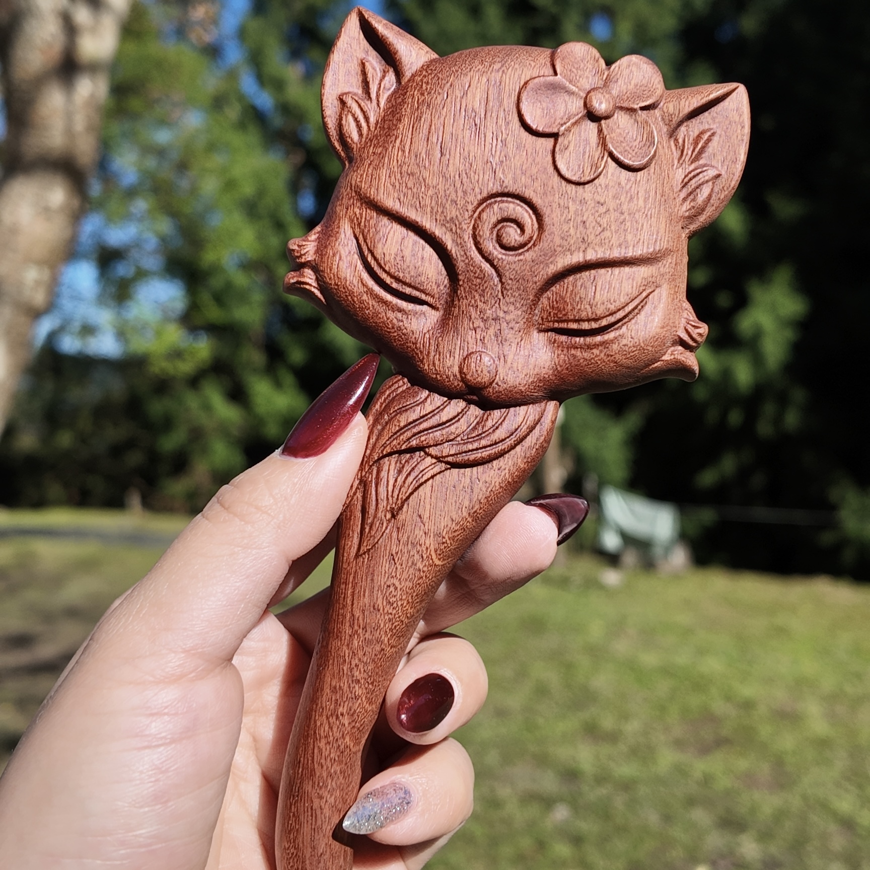 森語精靈｜九尾狐金絲檀氣墊梳