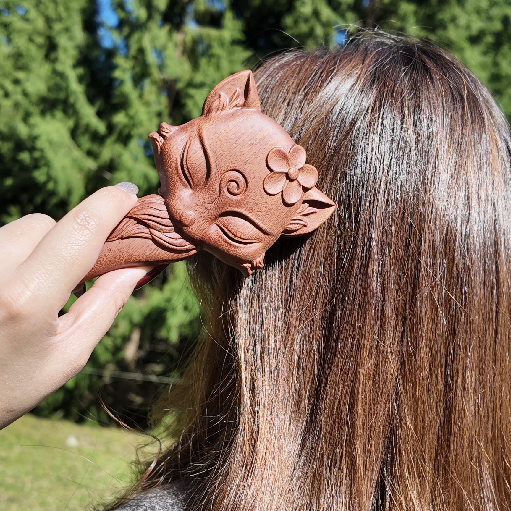 森語精靈｜九尾狐金絲檀氣墊梳