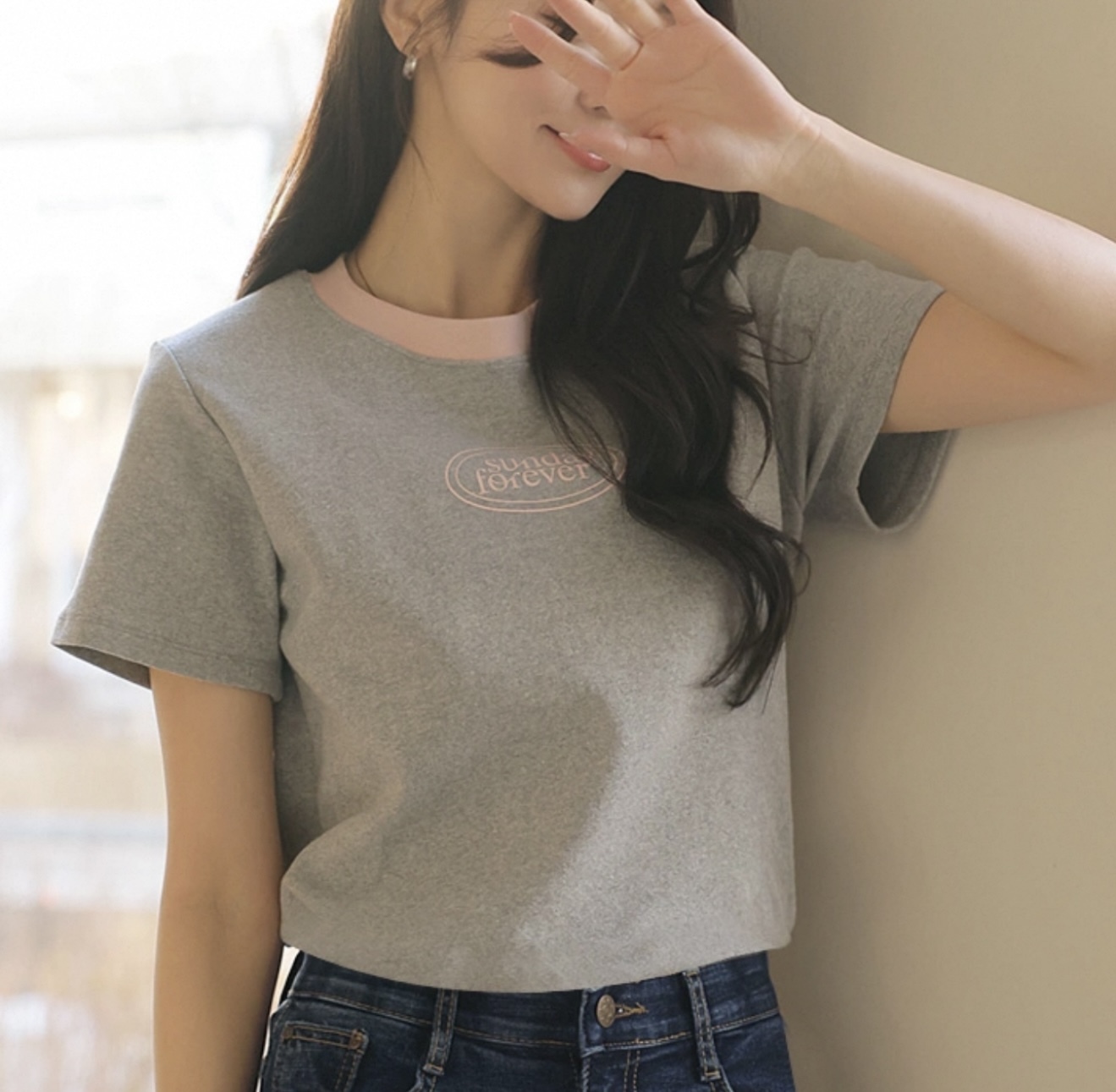 Sunday forever contrast color edge tee