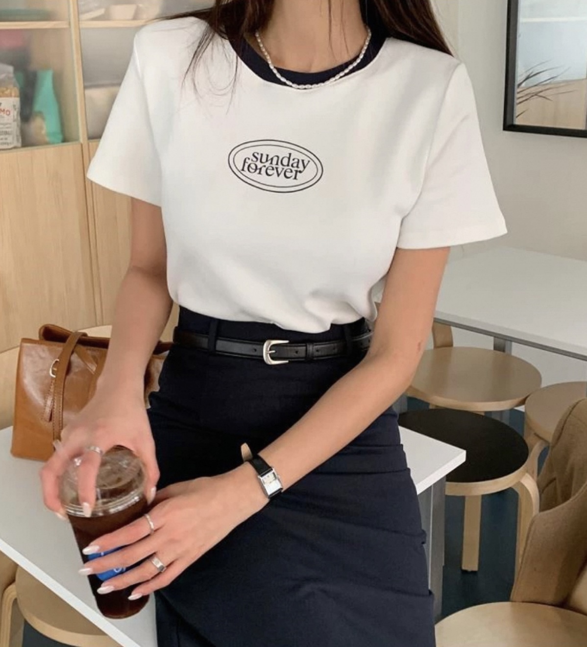 Sunday forever contrast color edge tee