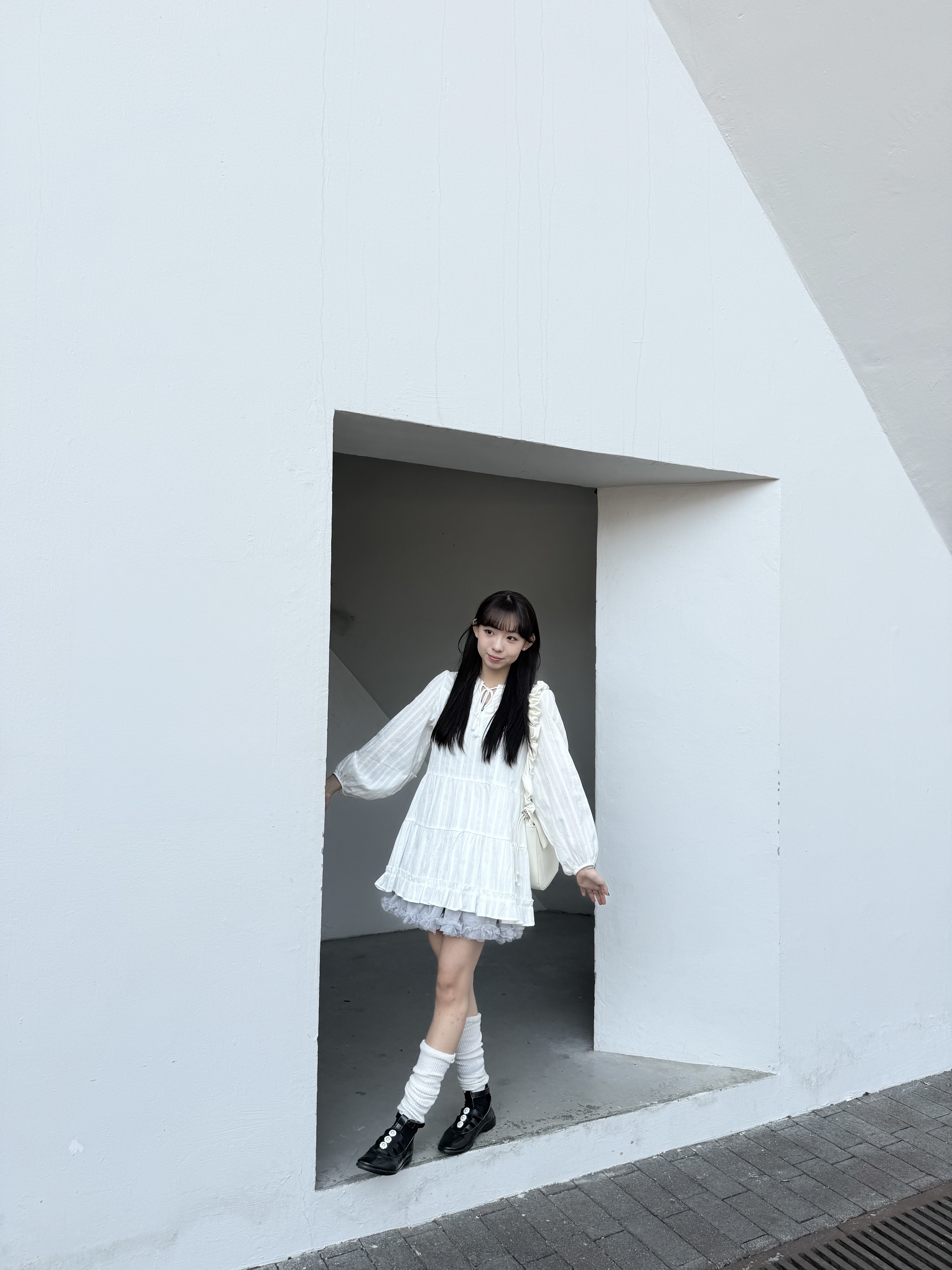 [兩色入] 流蘇暗紋ruffle尾短ops(White )