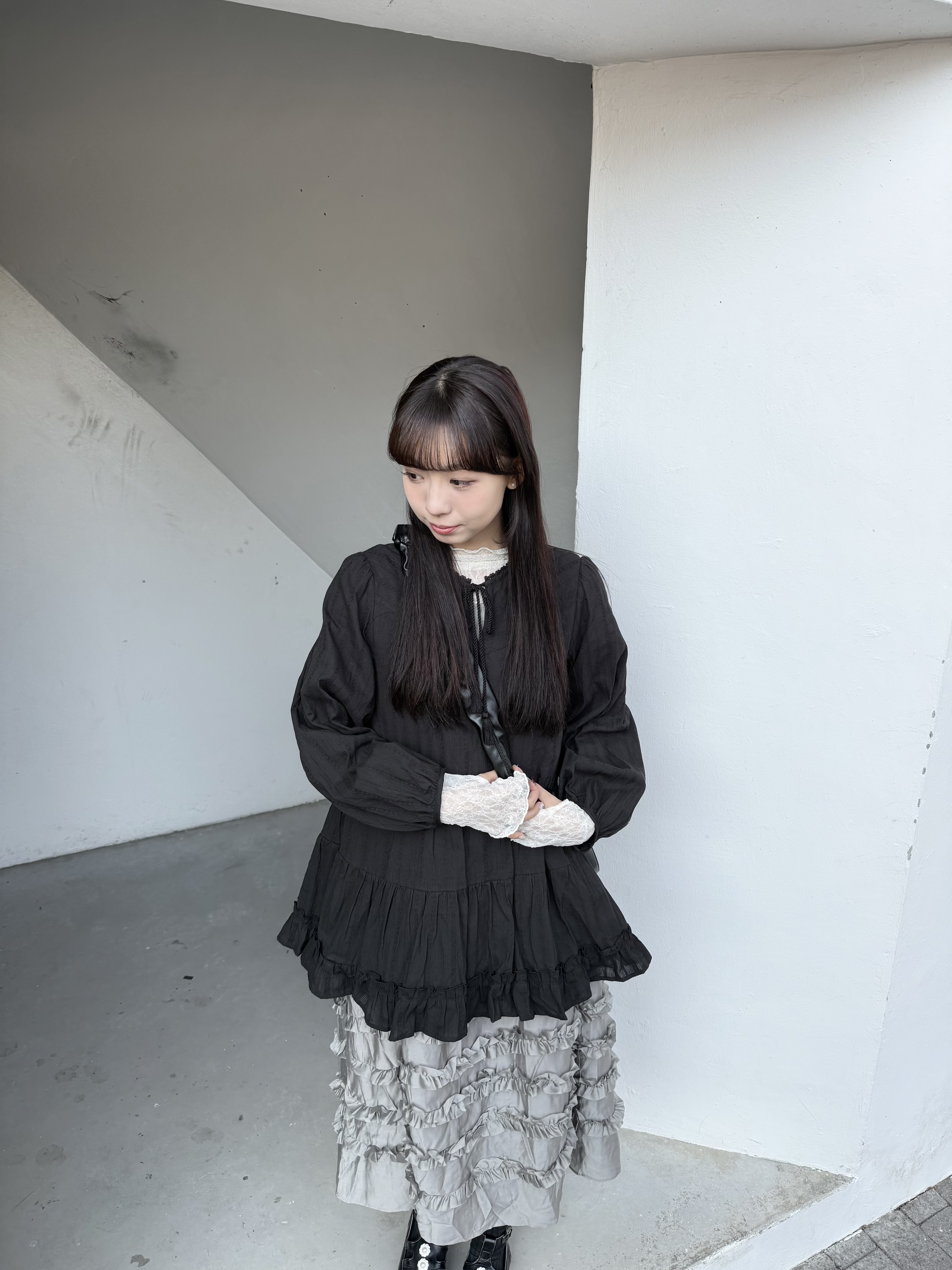 [兩色入] 流蘇暗紋ruffle尾短ops(Black)