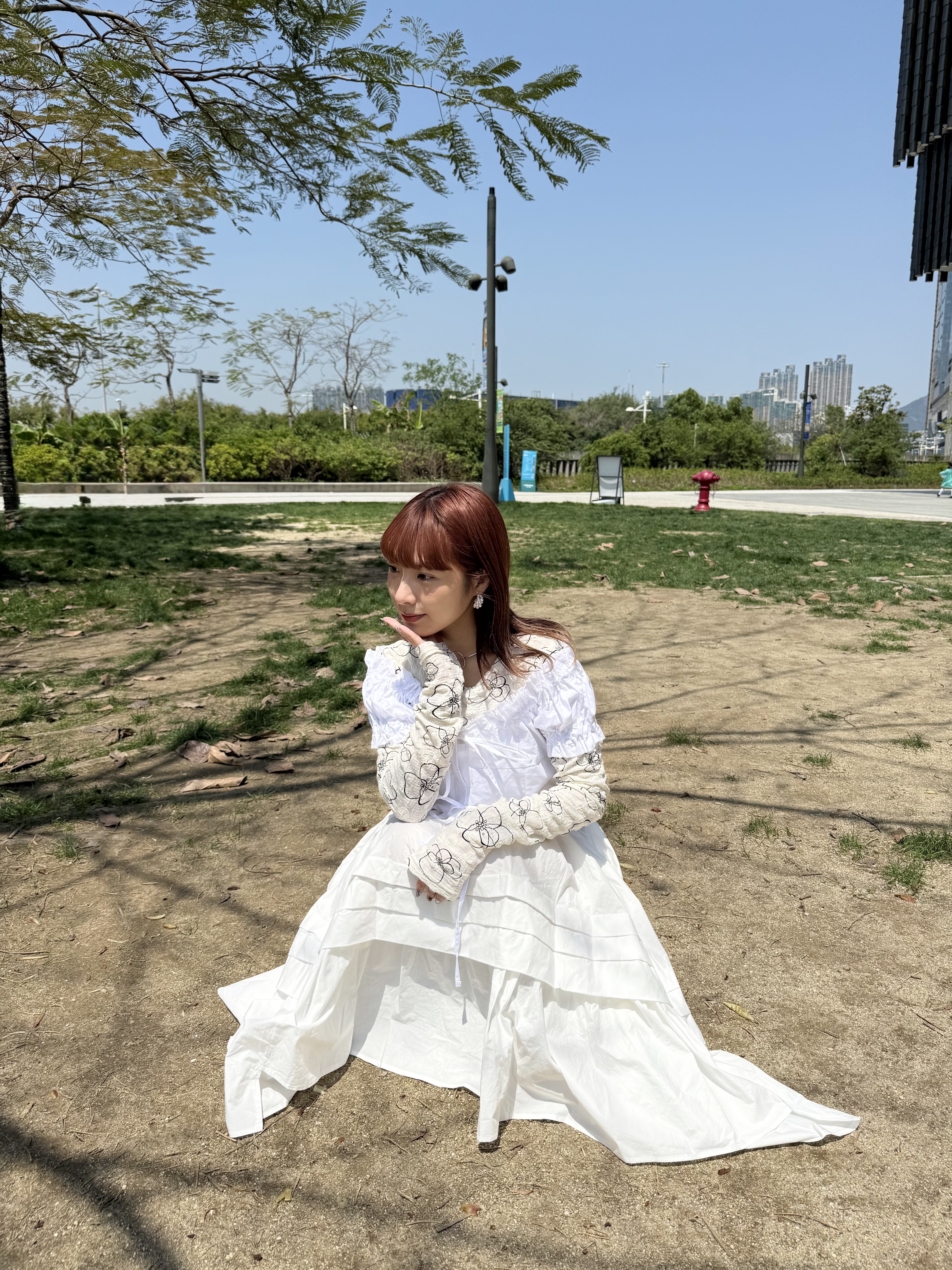 [兩色入] 不規則摺摺大傘中裙(white)