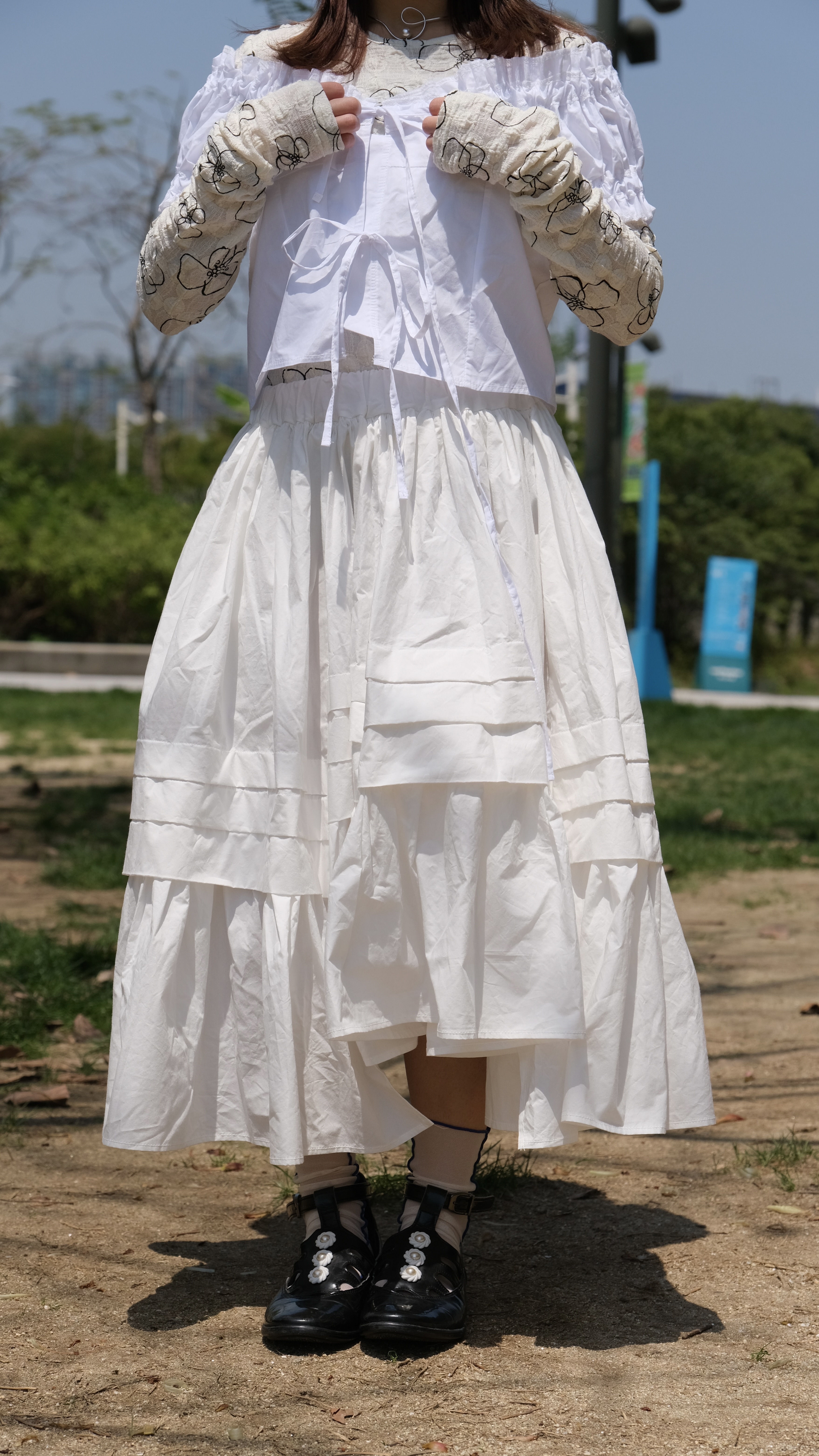 [兩色入] 不規則摺摺大傘中裙(white)