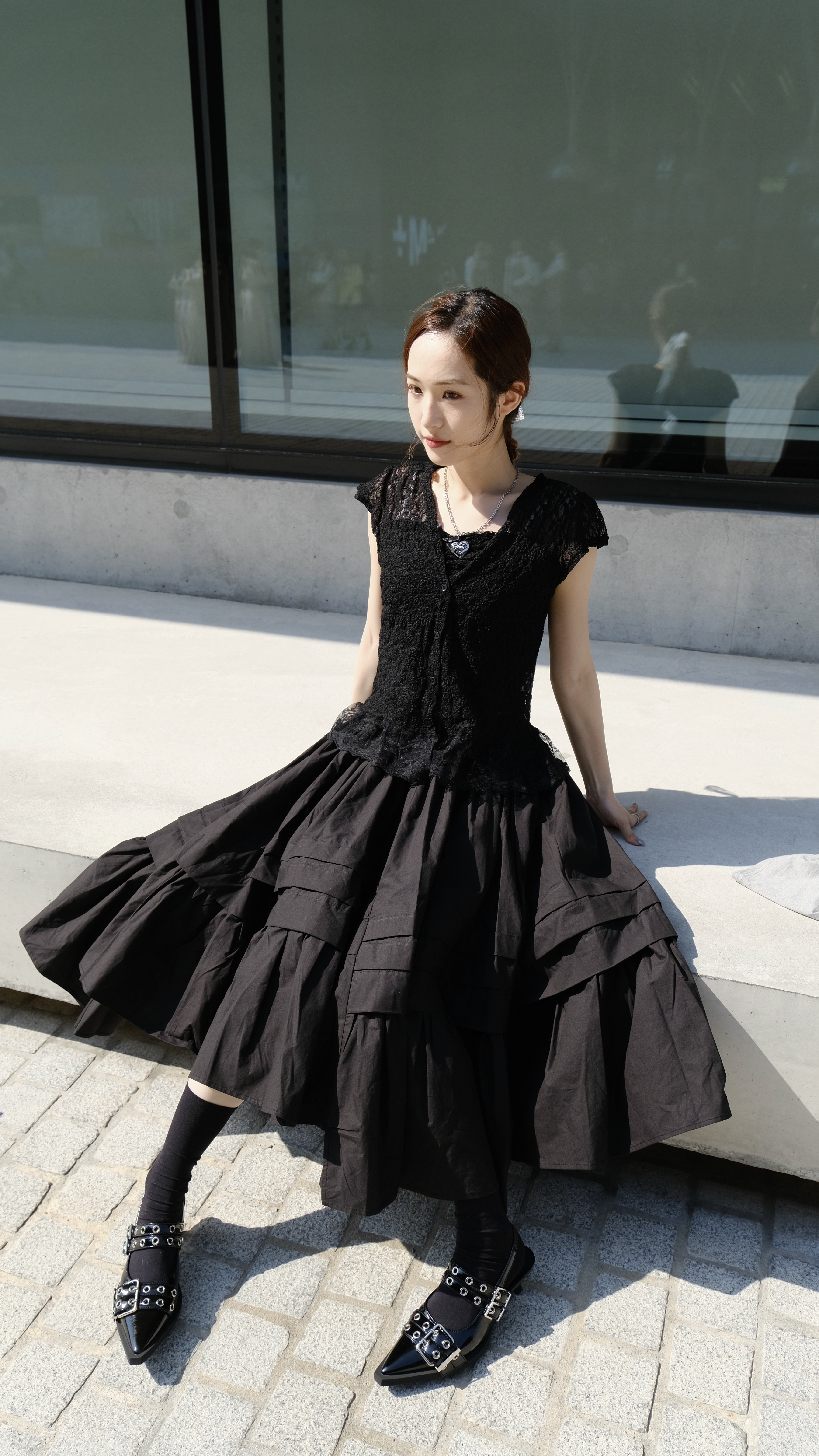 [兩色入] 不規則摺摺大傘中裙(black)