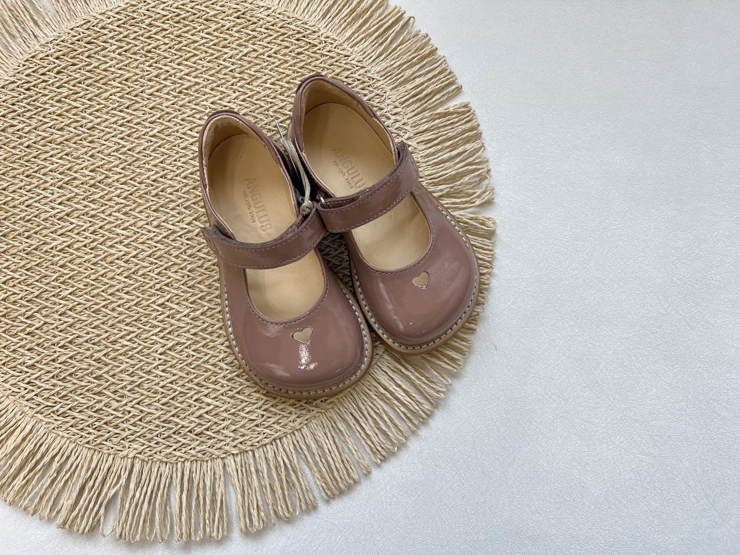 ANGULUS 瑪莉珍漆皮愛心皮鞋 Mary Jane with heart and velcro closure-Clay