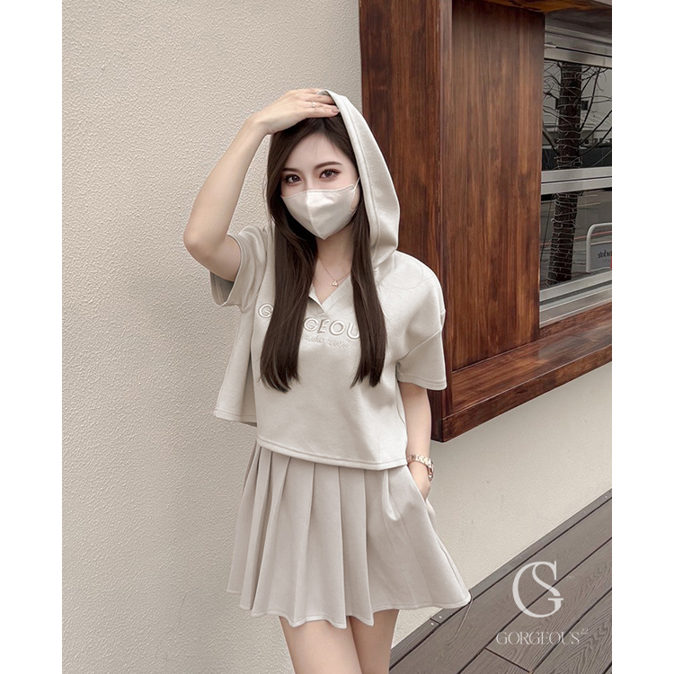 G9576 現貨「( S ) ADORE'高磅橫紋太空帽踢」