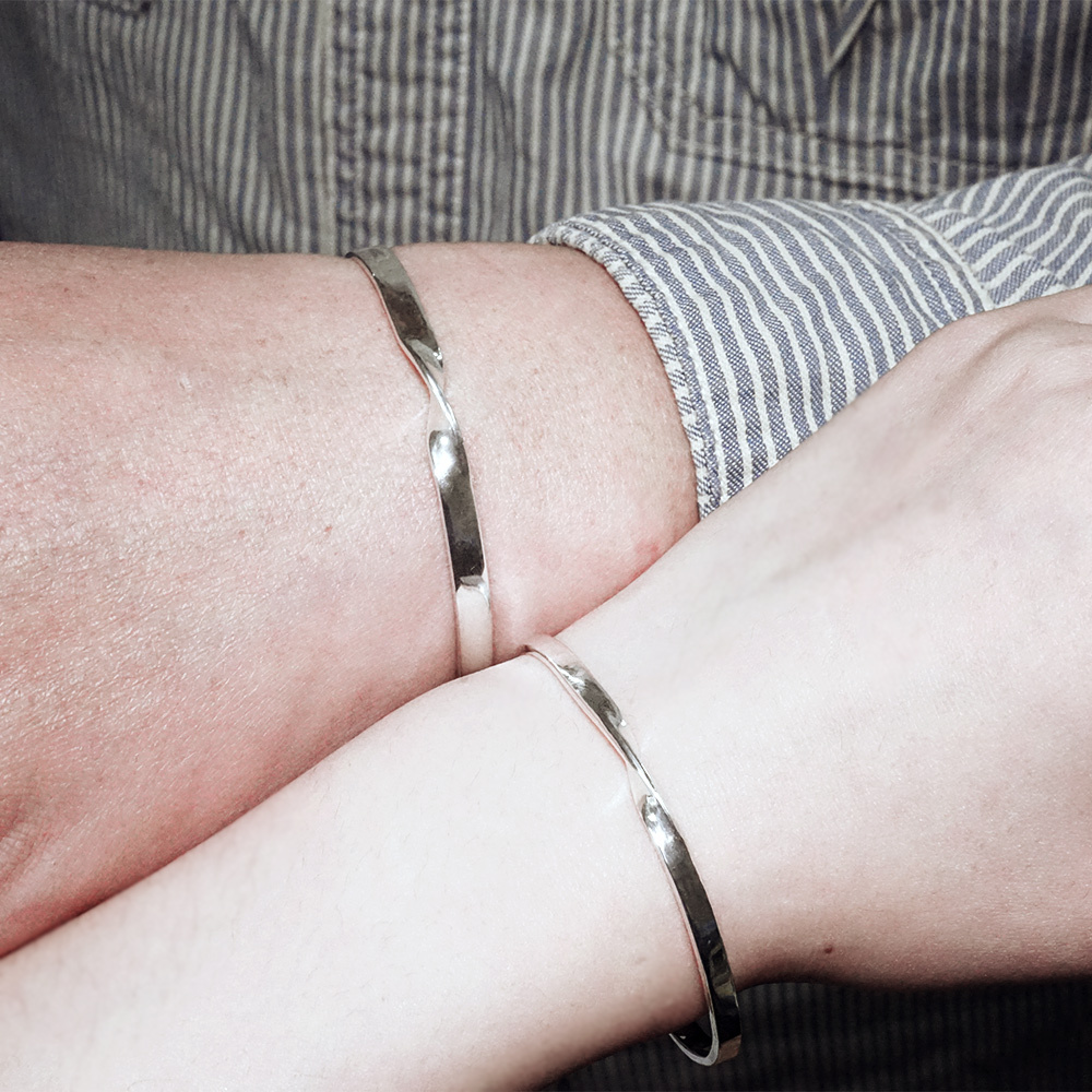 純銀刻字 迴旋扭結 情侶手環組 925純銀 情侶銀飾 情侶對飾 情人節禮物