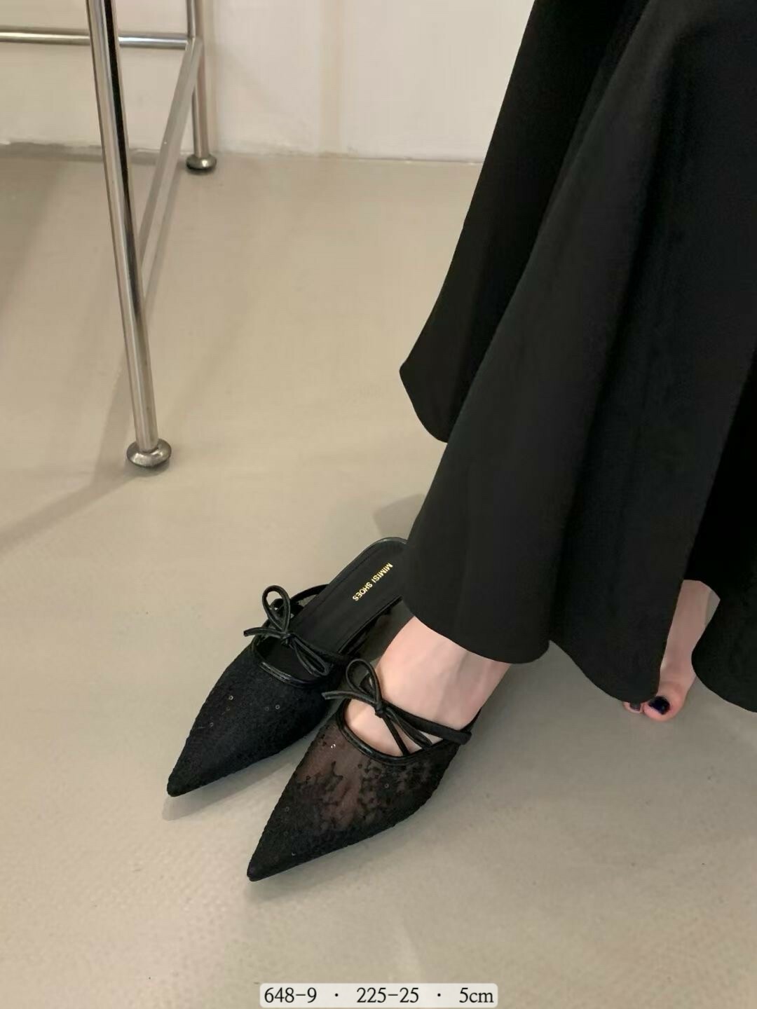 648-9韓國透感刺繡珠片氣質拖