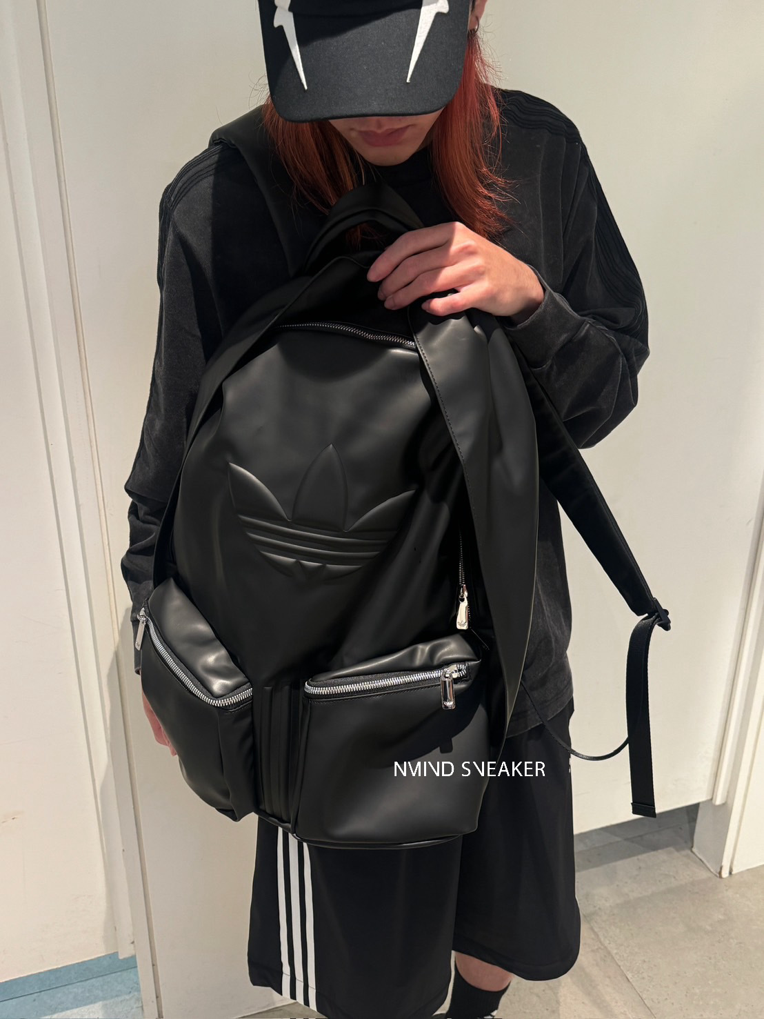 Adidas Originals 大logo皮質後背包