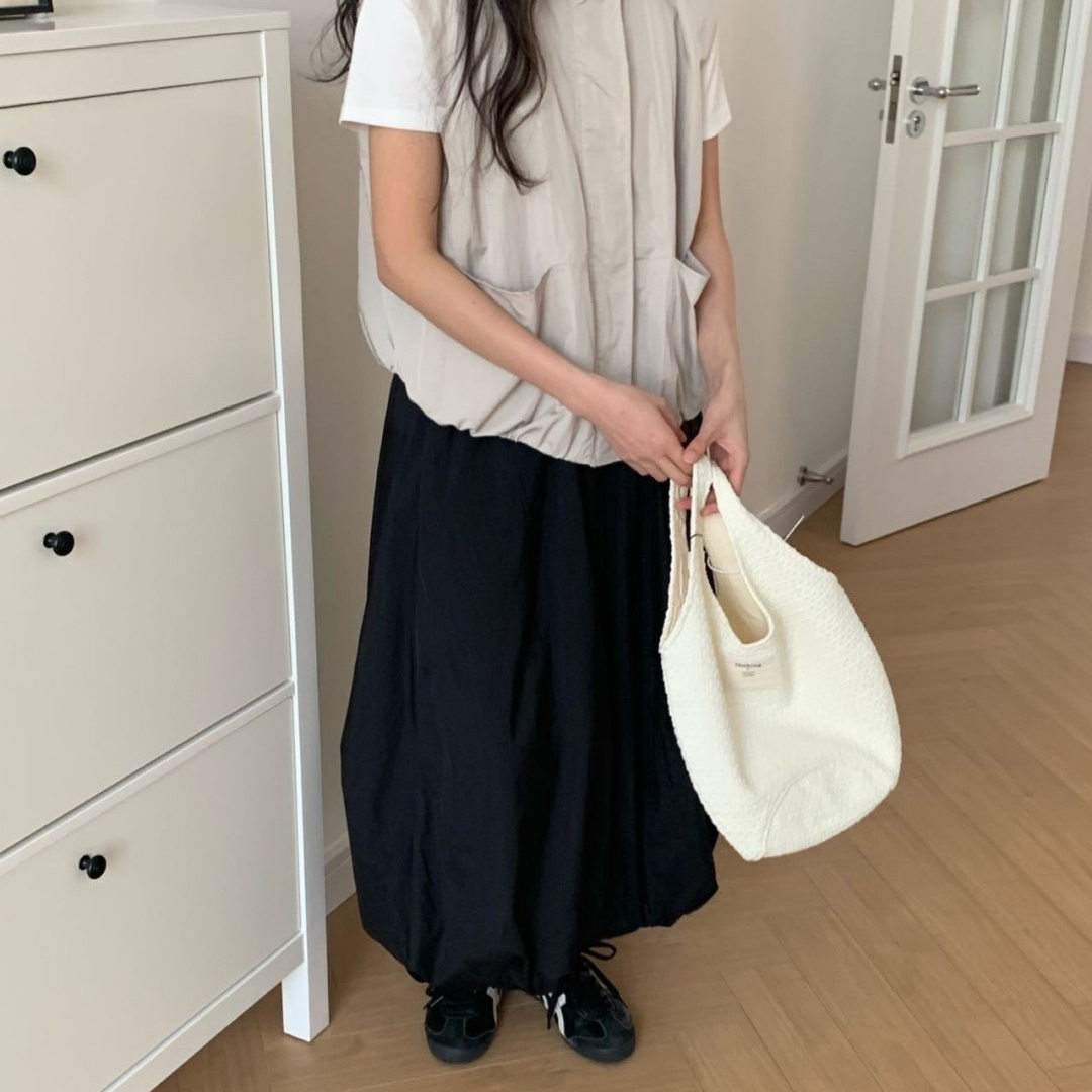 模特穿著#520 復古花苞燈籠長裙黑色