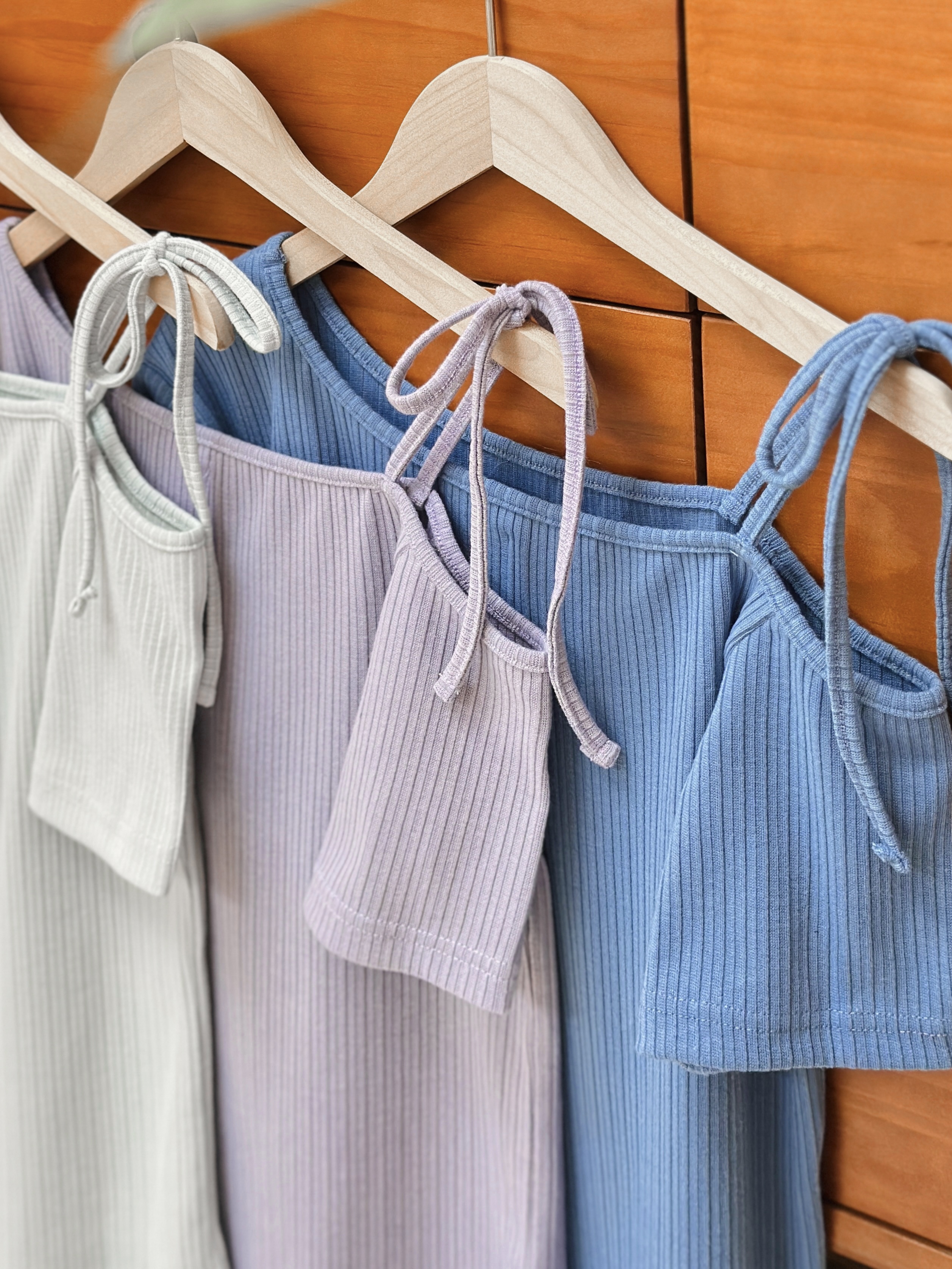 四色 / 蝴蝶結露肩短袖上衣 / Cold Shoulder Ribbon Short Sleeve Top